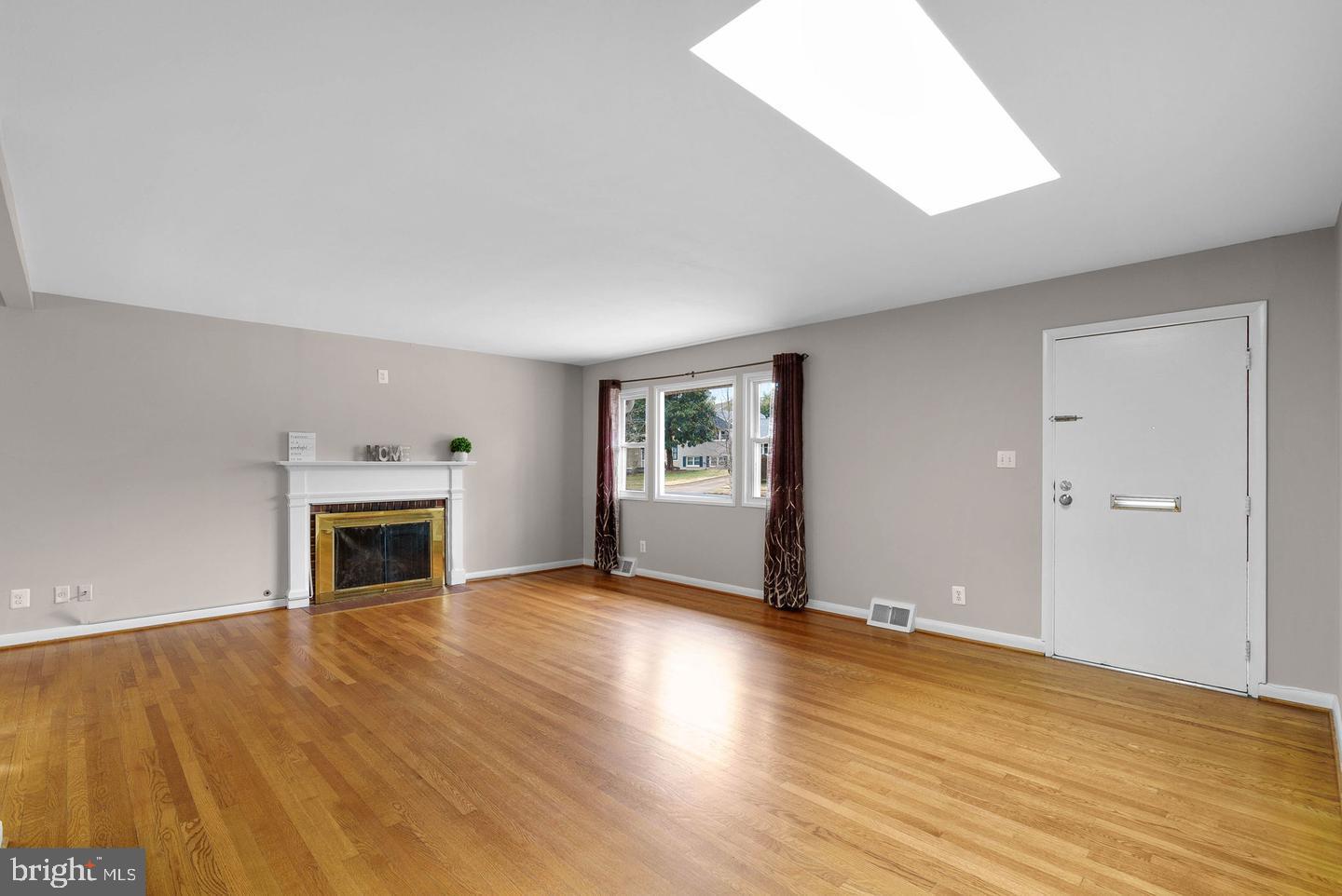 BROYHILLS MCLEAN ESTATES - Residential Lease