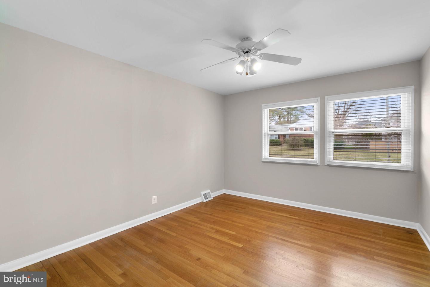 BROYHILLS MCLEAN ESTATES - Residential Lease