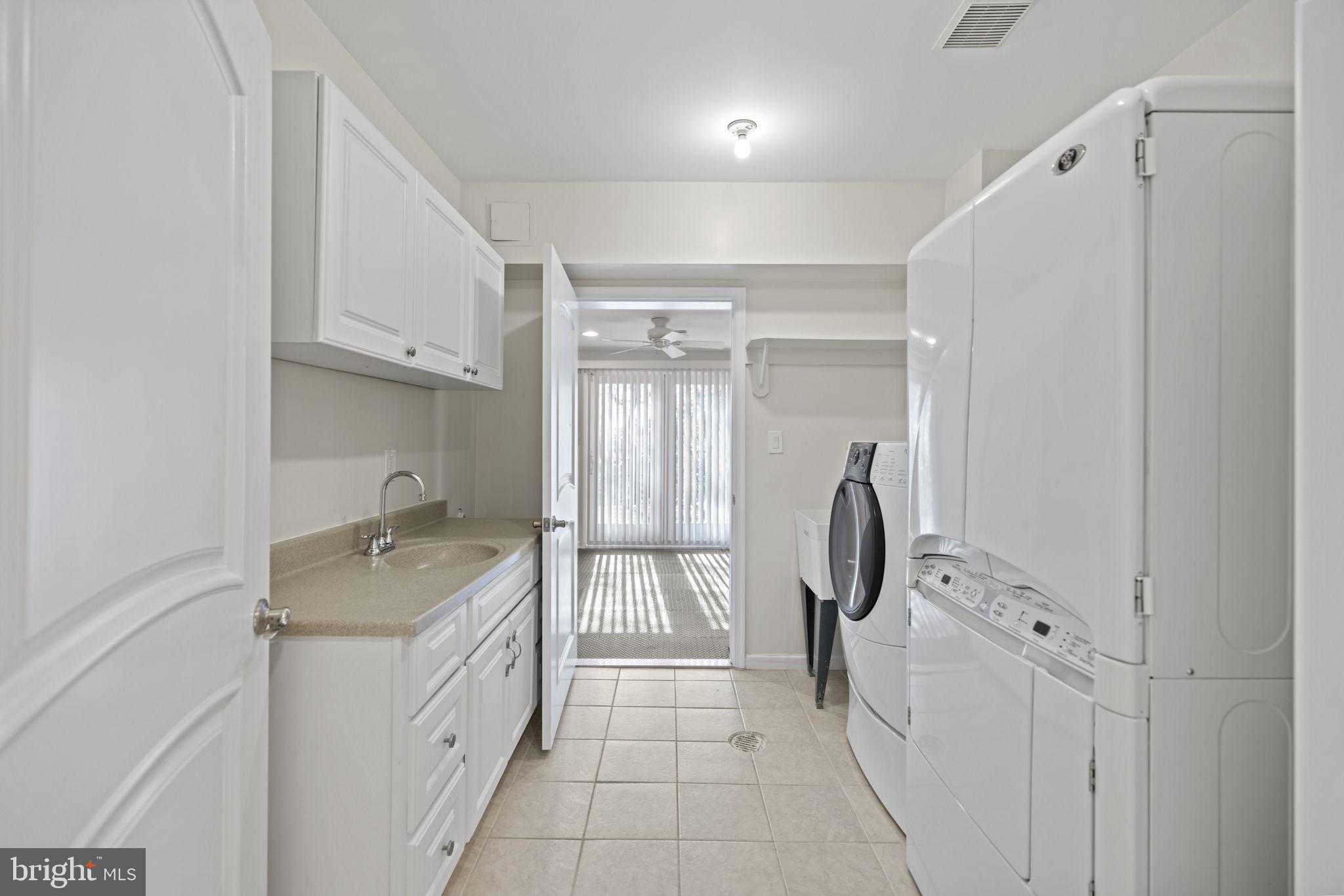 DUNLOP HILLS - Residential