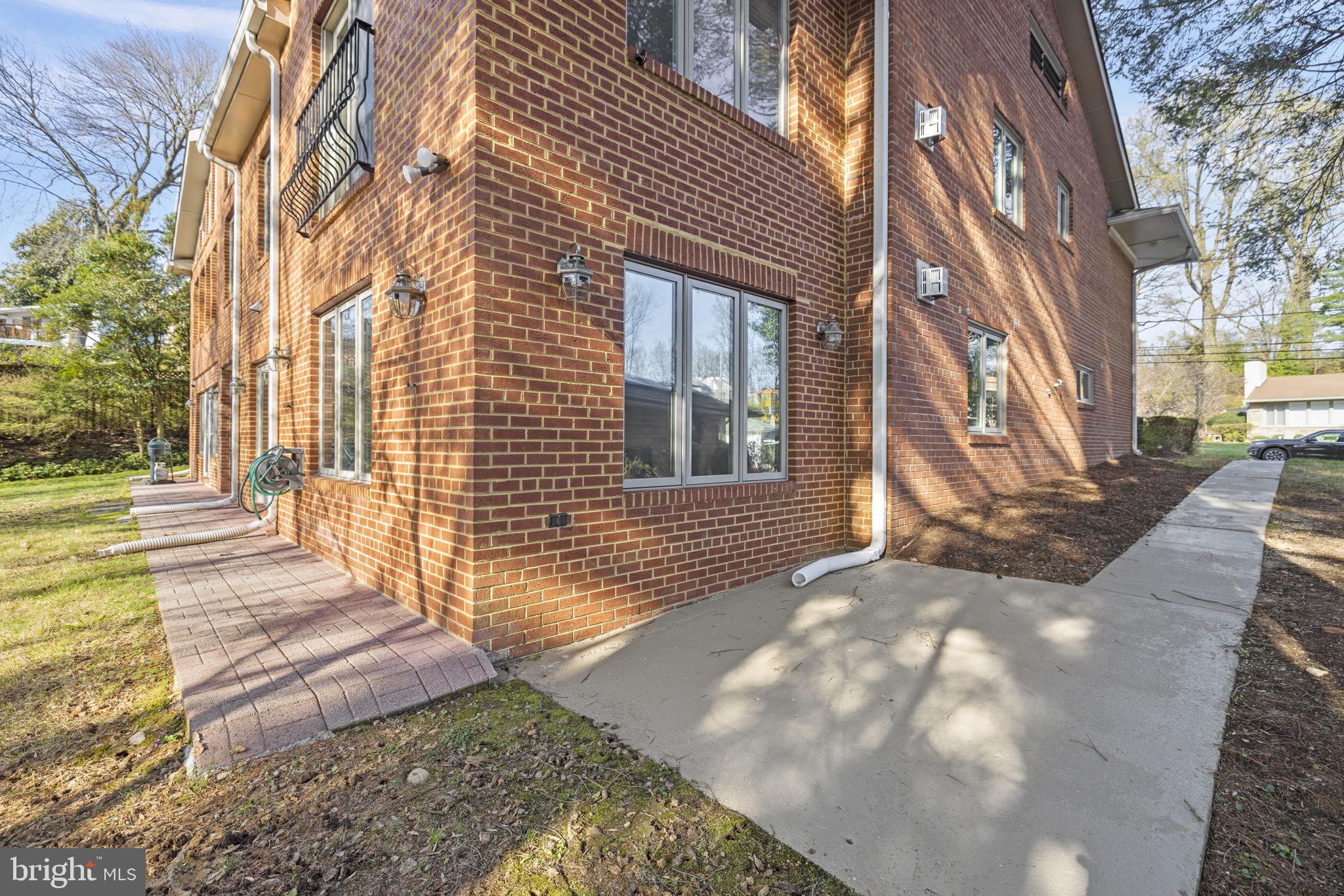 DUNLOP HILLS - Residential