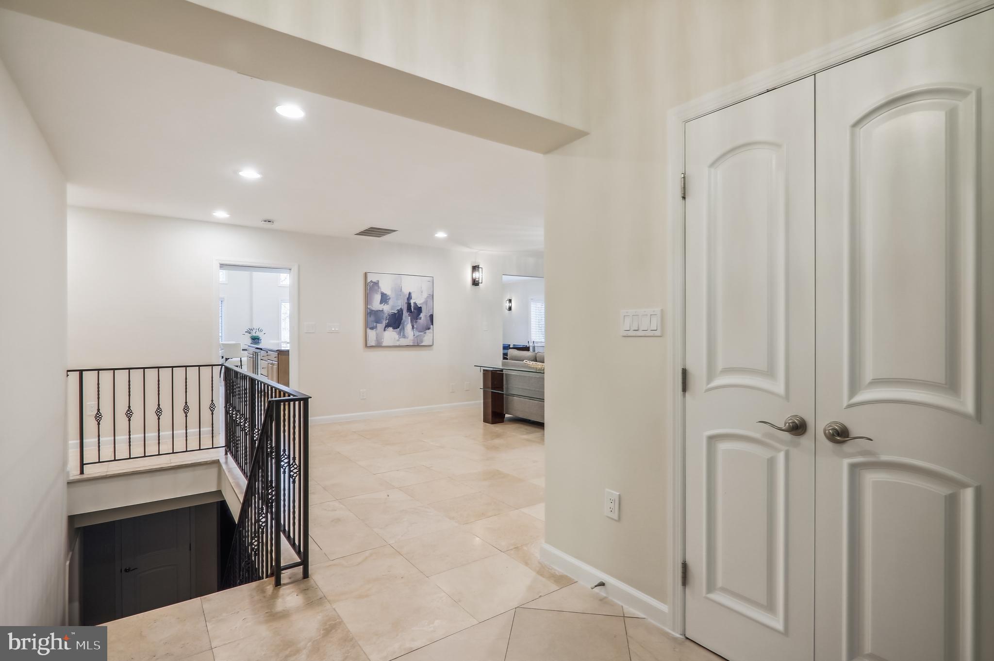 DUNLOP HILLS - Residential