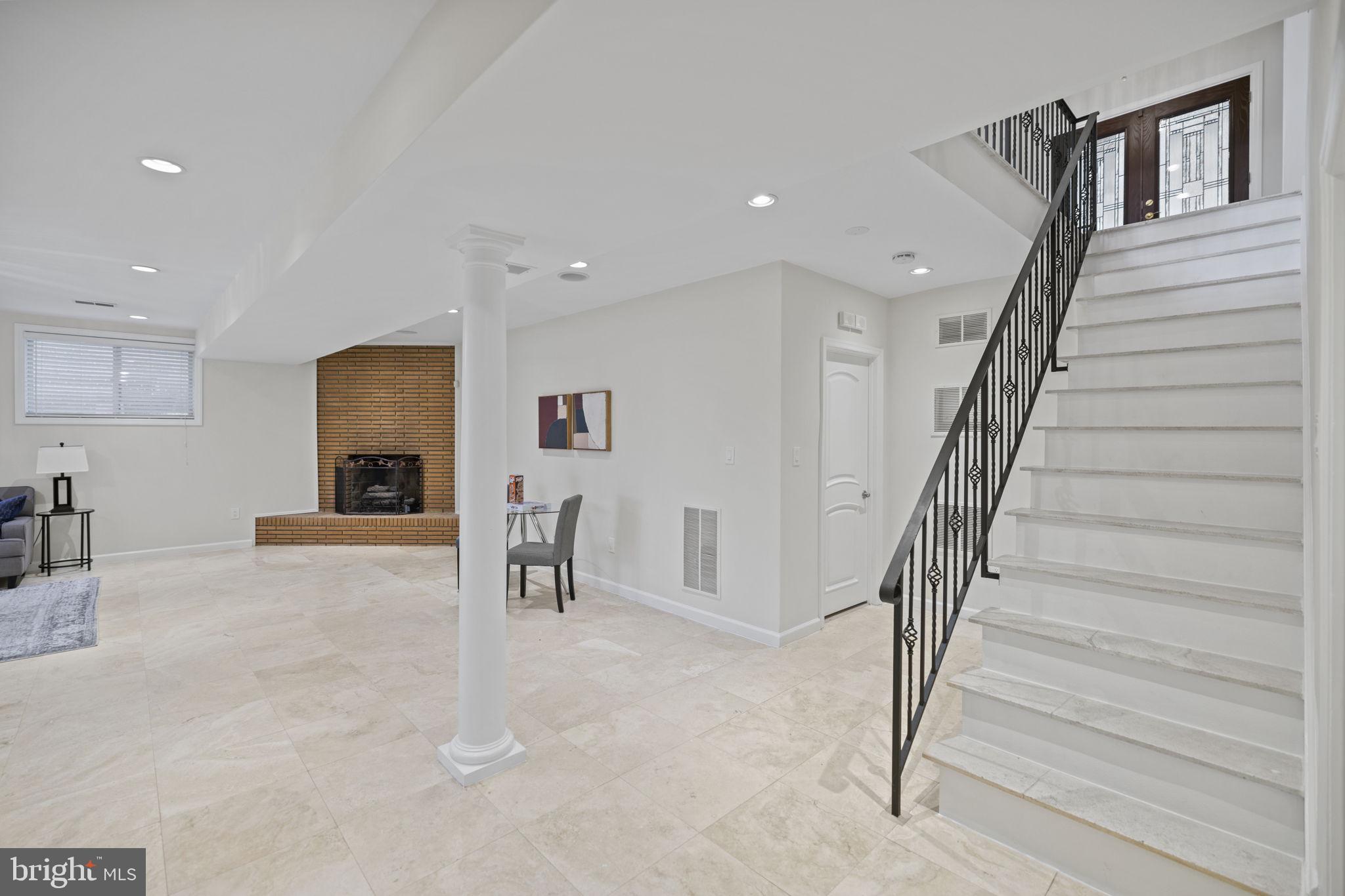 DUNLOP HILLS - Residential