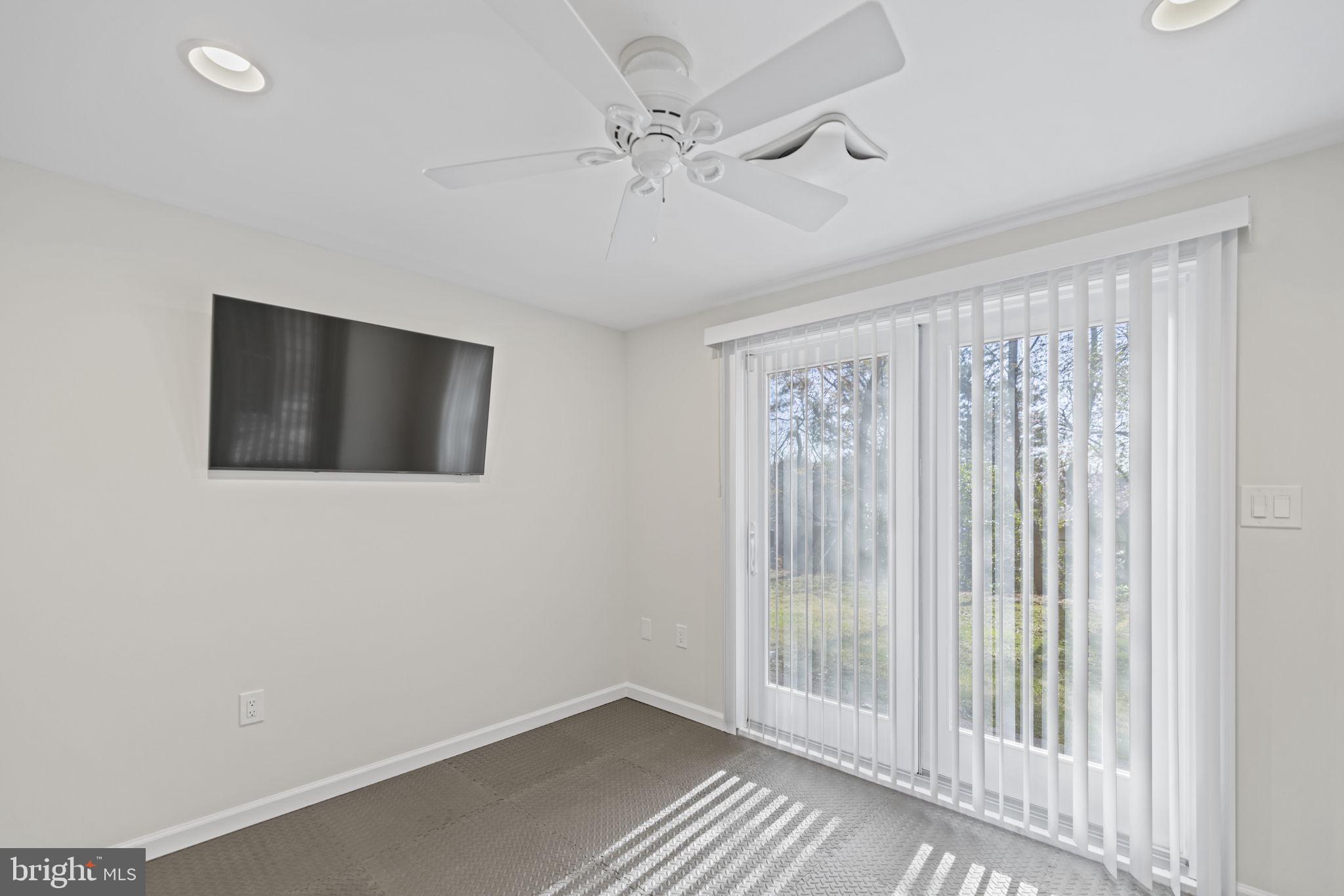 DUNLOP HILLS - Residential