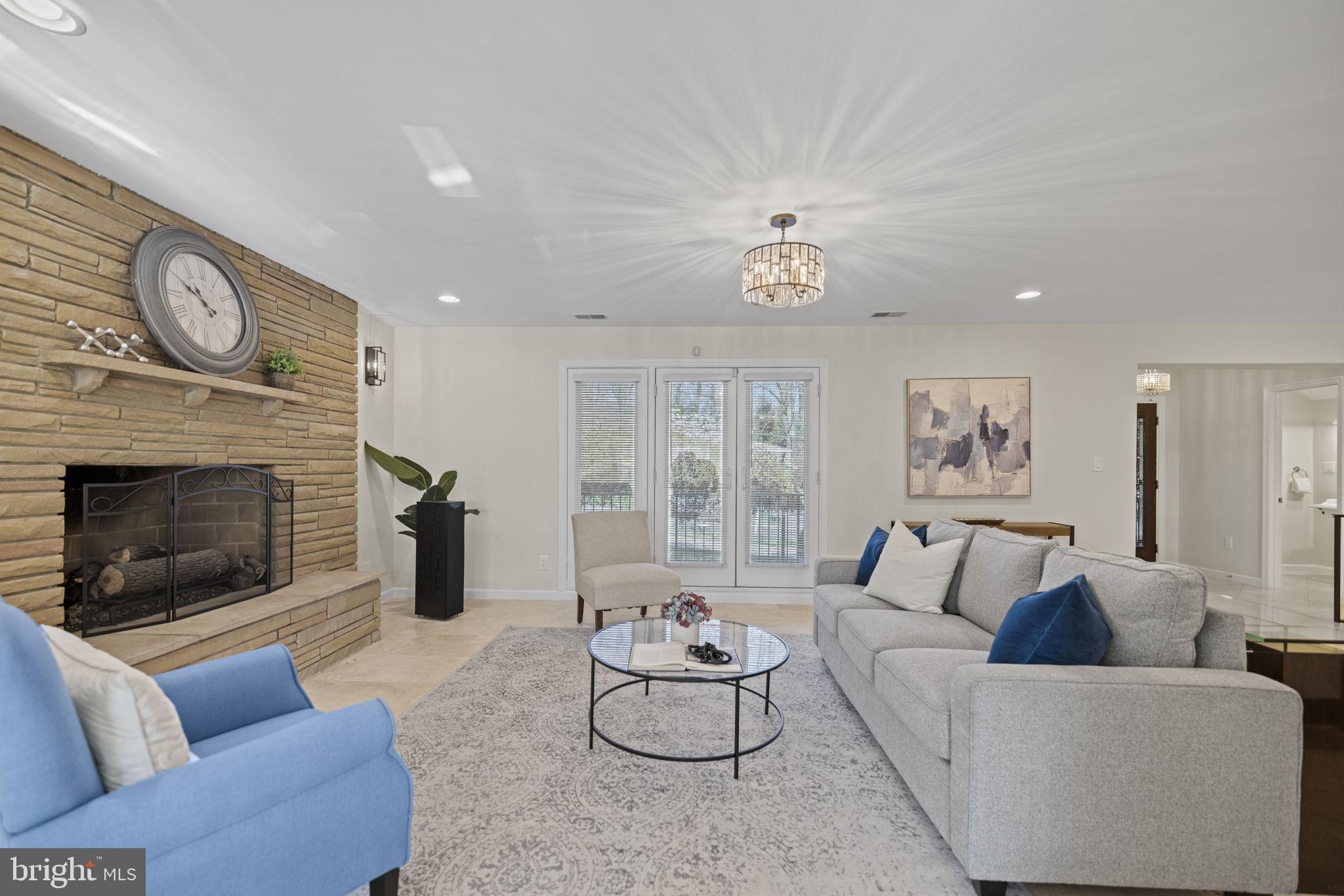 DUNLOP HILLS - Residential