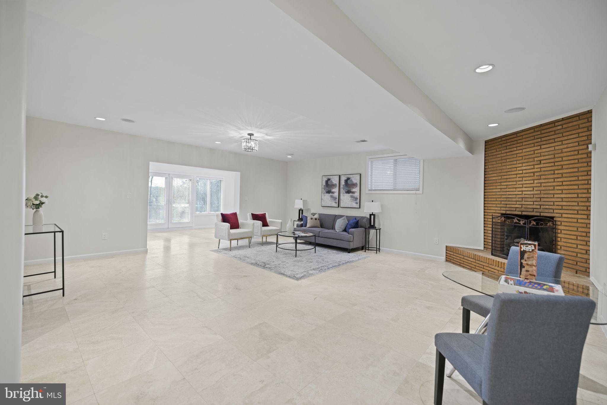 DUNLOP HILLS - Residential