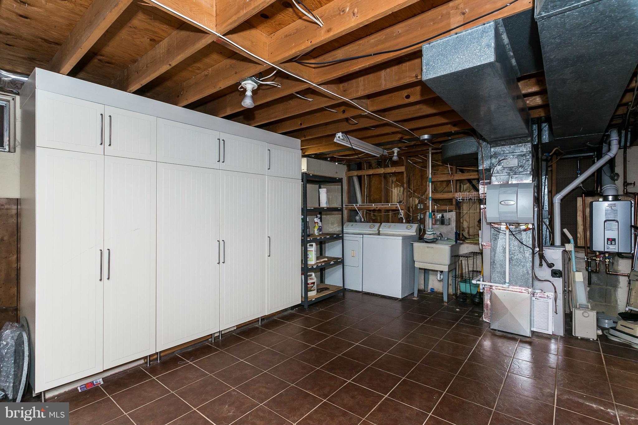 SILVERGATE VILLAGE - Residential