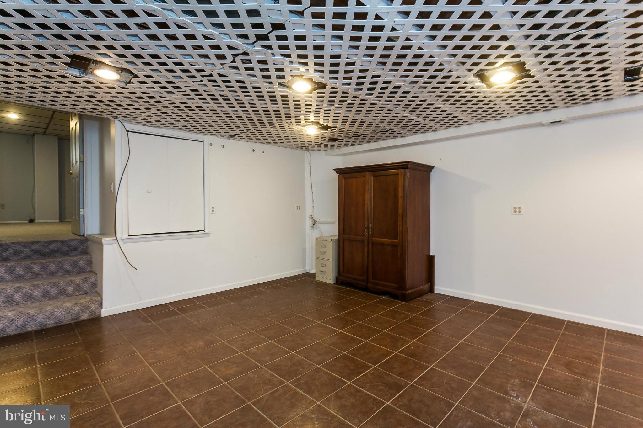 SILVERGATE VILLAGE - Residential