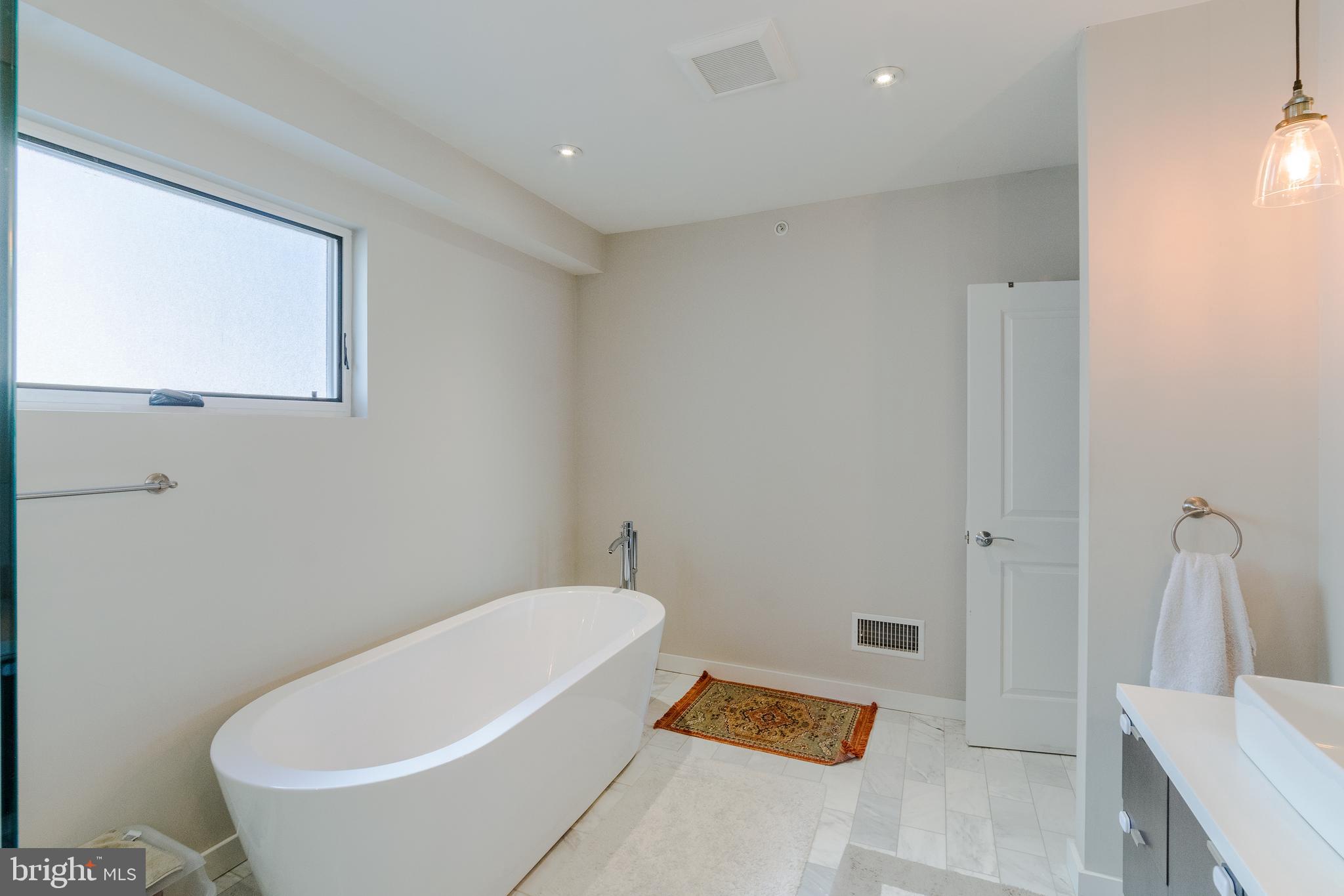 FISHTOWN - Residential Lease