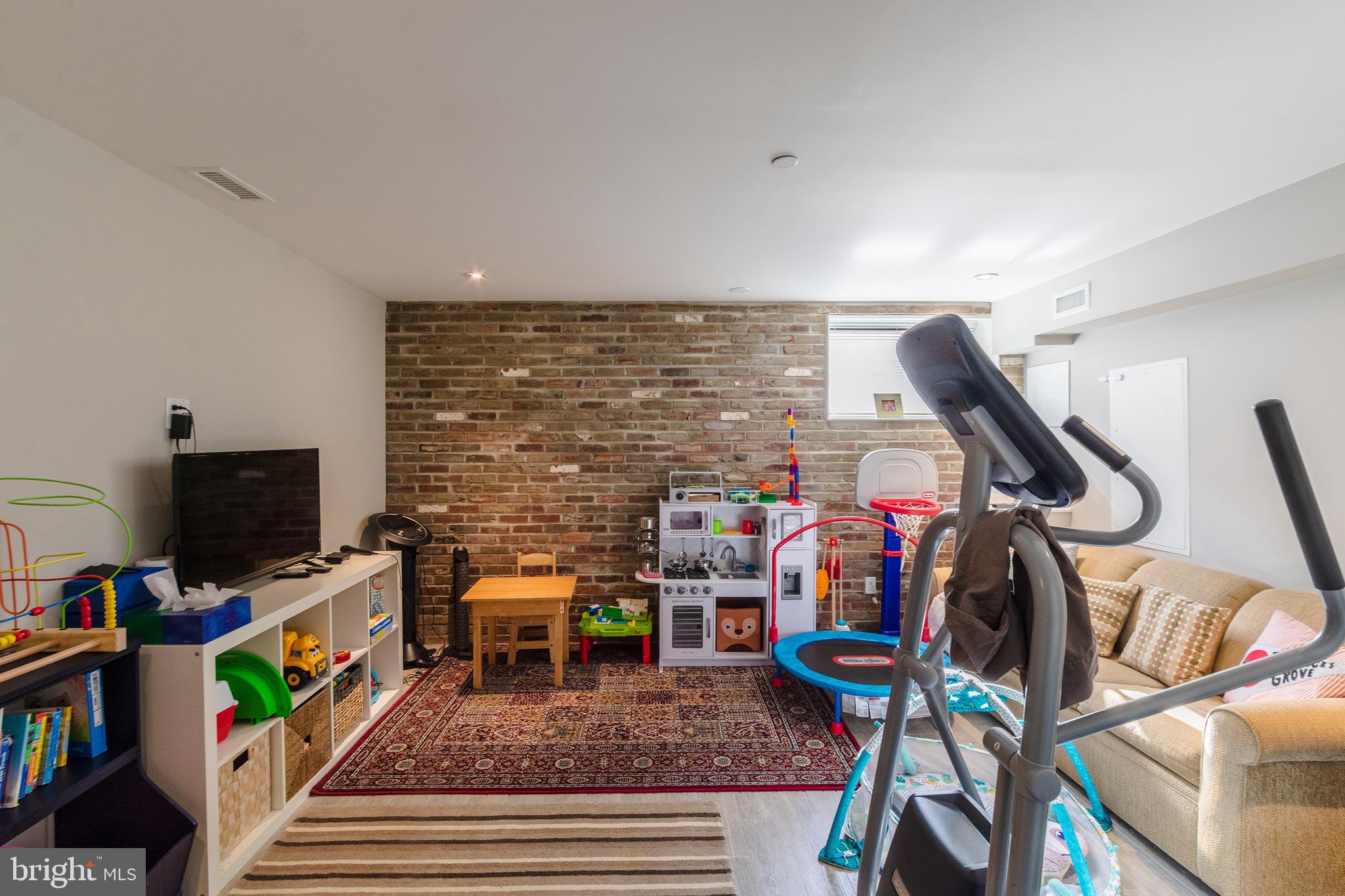 FISHTOWN - Residential Lease