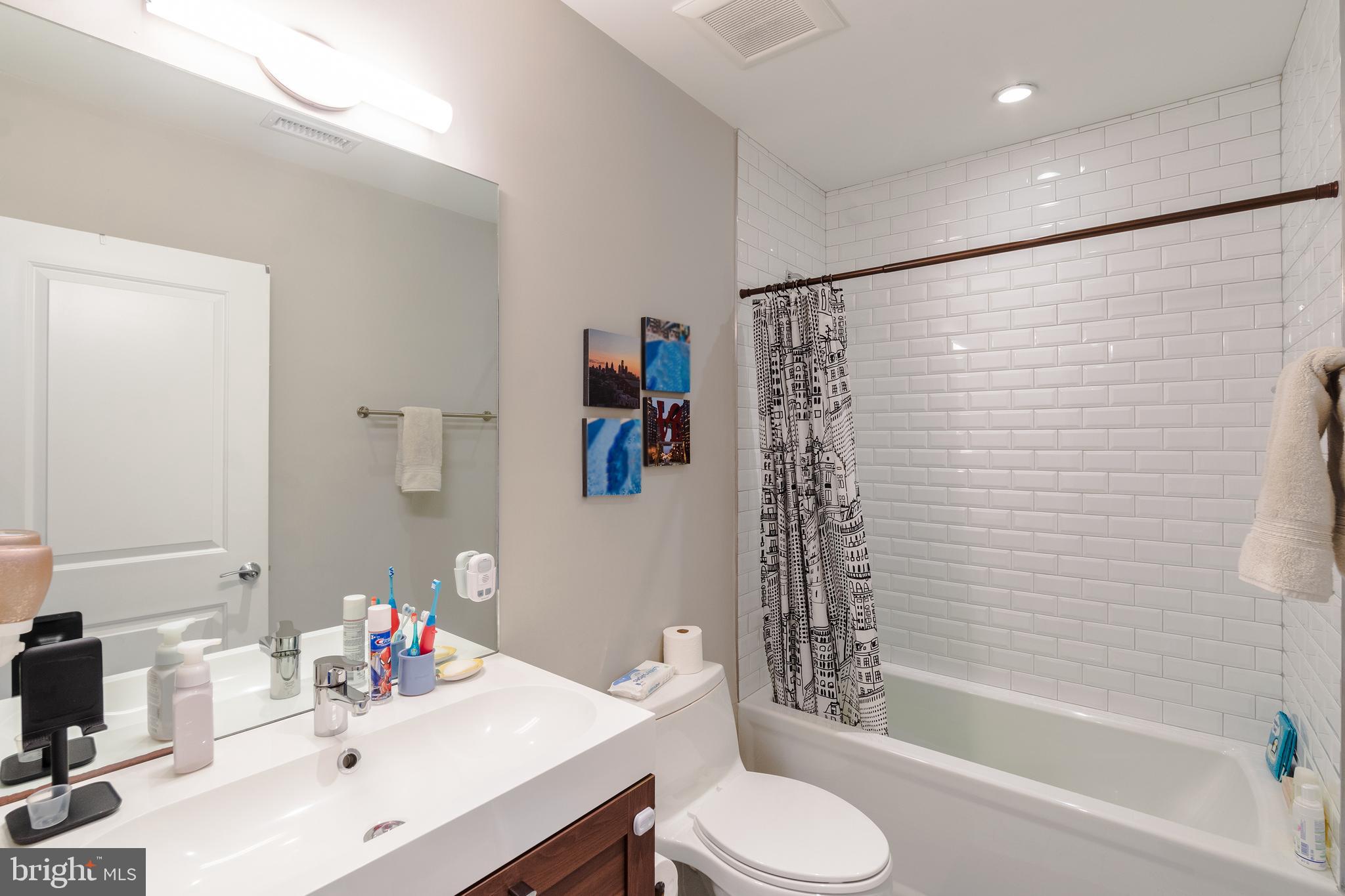 FISHTOWN - Residential Lease