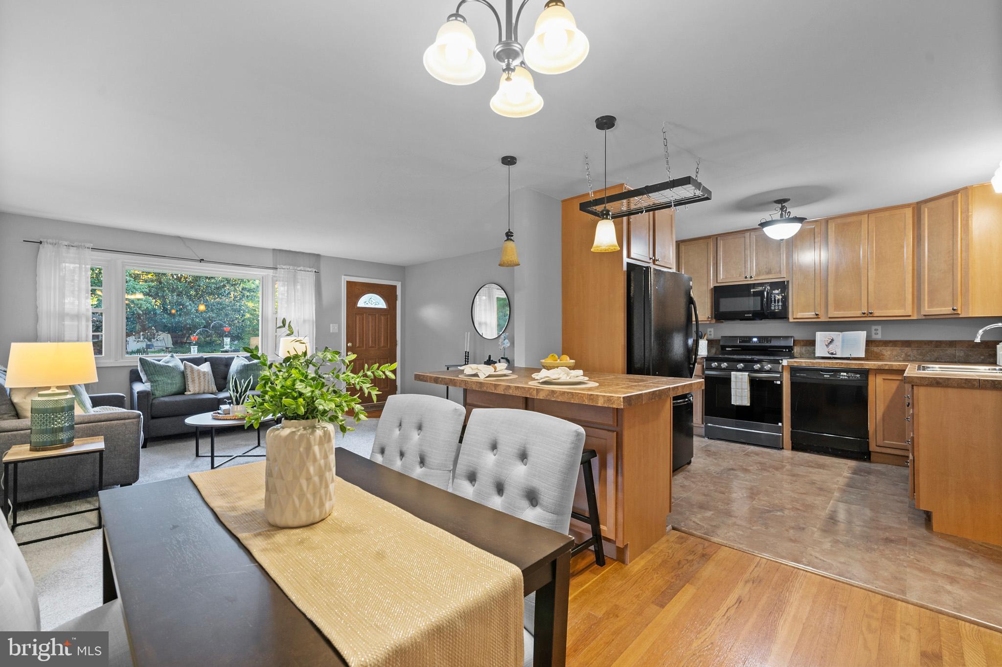 INDIAN HEAD MANOR - Residential