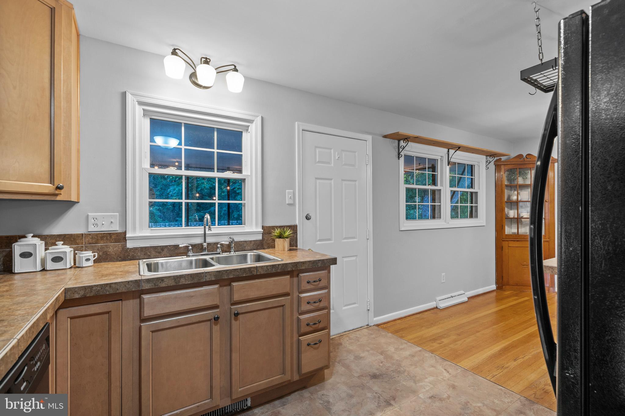 INDIAN HEAD MANOR - Residential