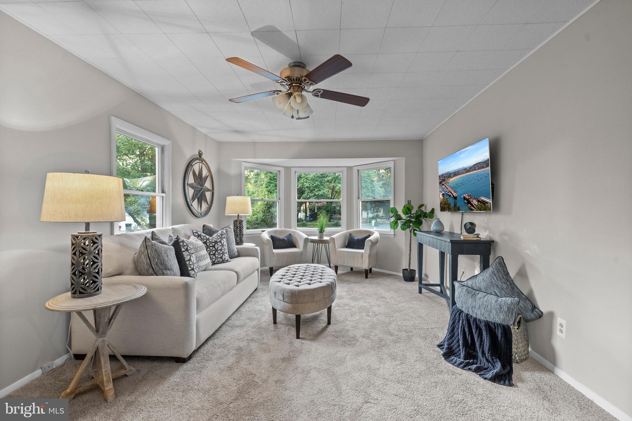 INDIAN HEAD MANOR - Residential