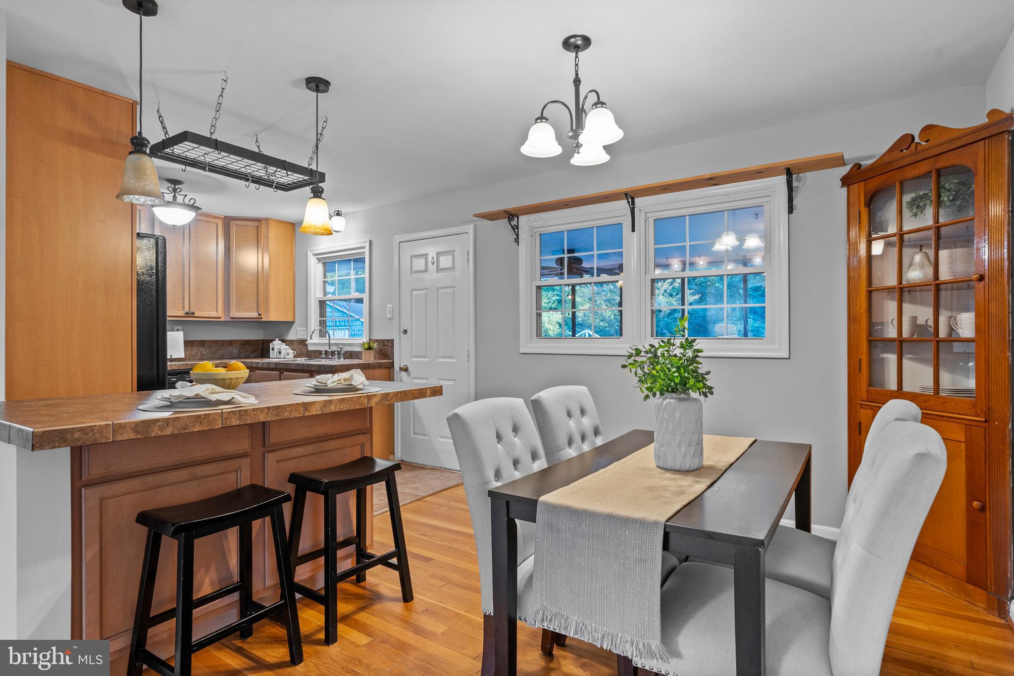 INDIAN HEAD MANOR - Residential