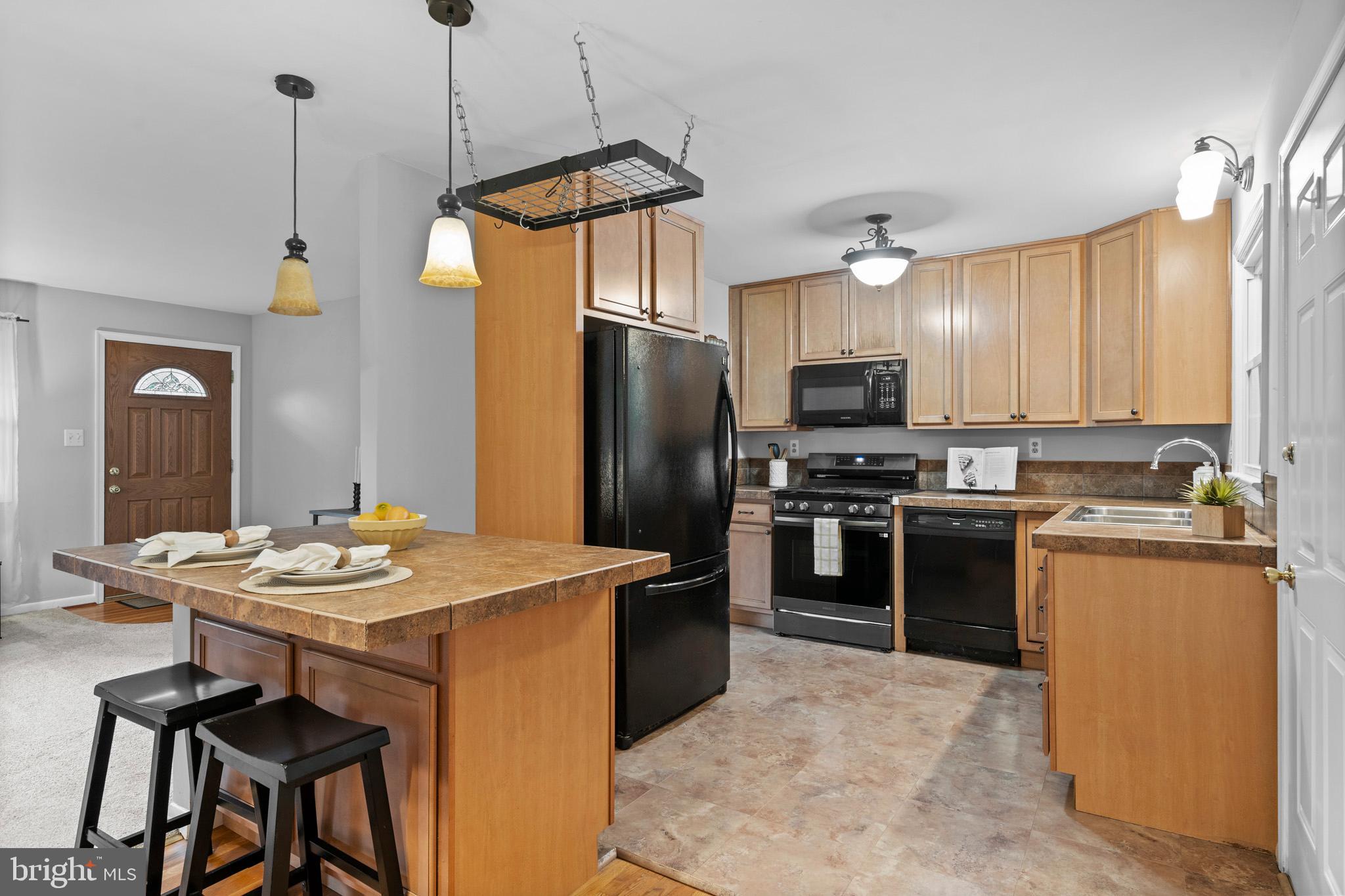 INDIAN HEAD MANOR - Residential