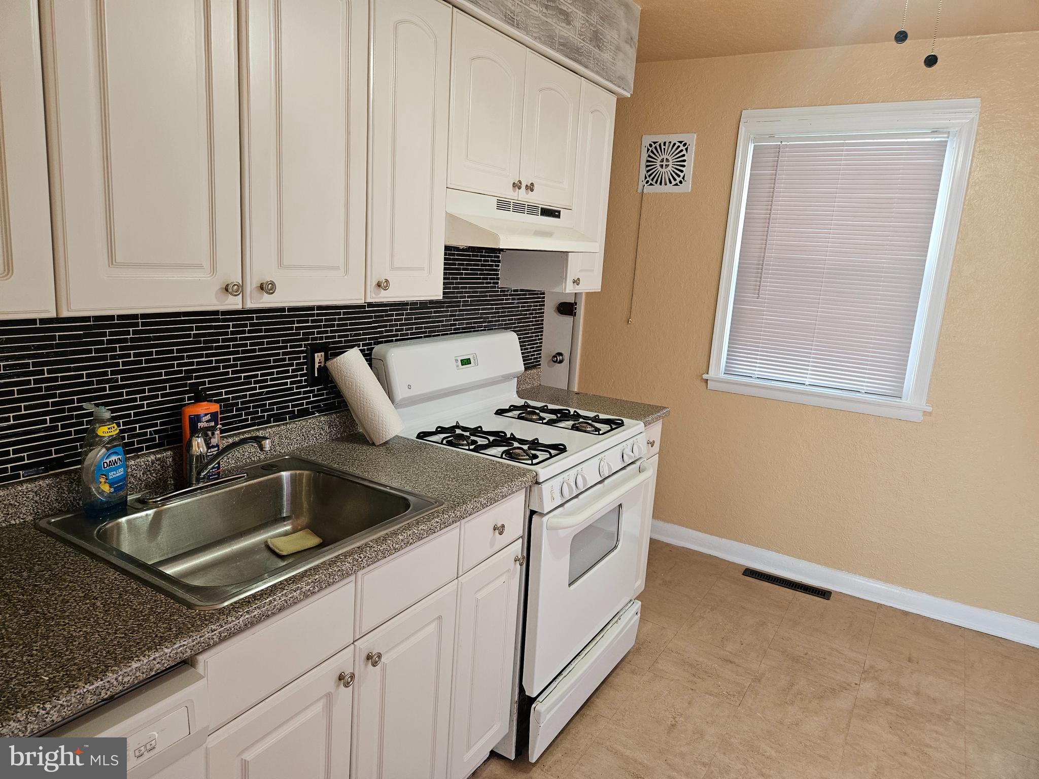 NOTTINGHAM VIL - Residential Lease