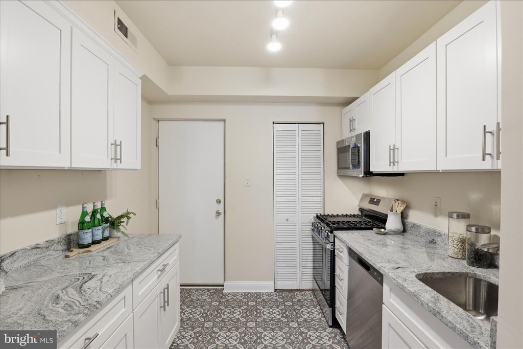 Photo of 122 Bates Street NW, WASHINGTON, DC 20001 (MLS # DCDC2235864)