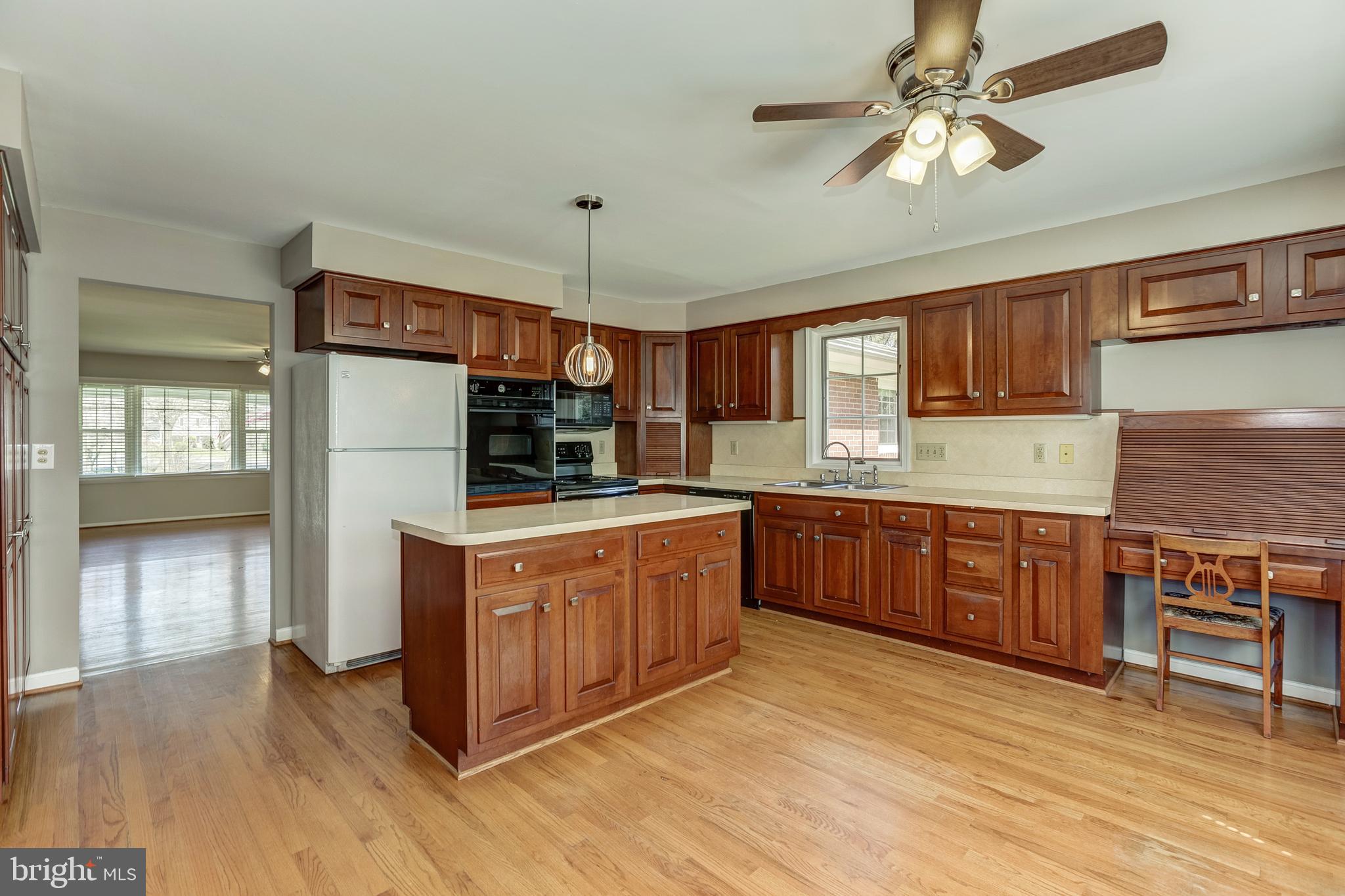 HILLWOOD ESTATES - Residential