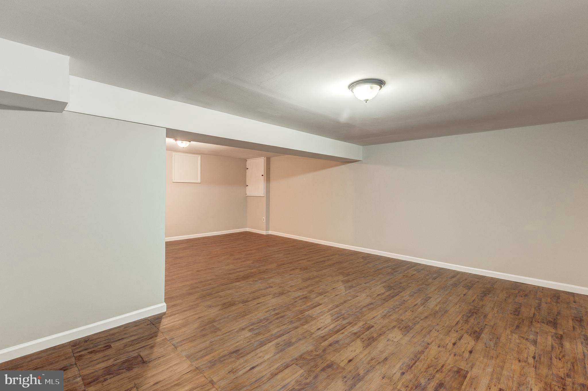 HILLWOOD ESTATES - Residential