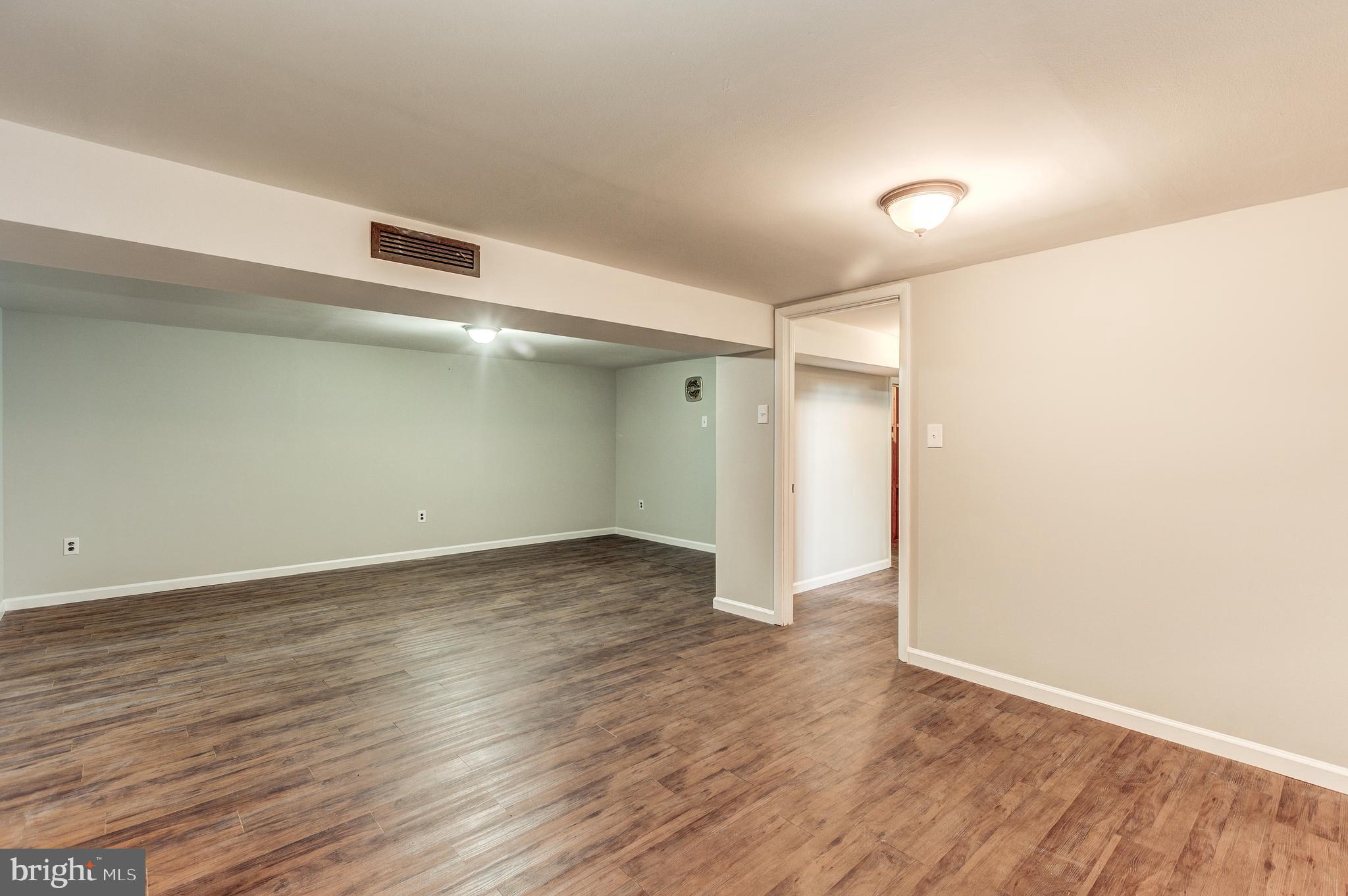 HILLWOOD ESTATES - Residential