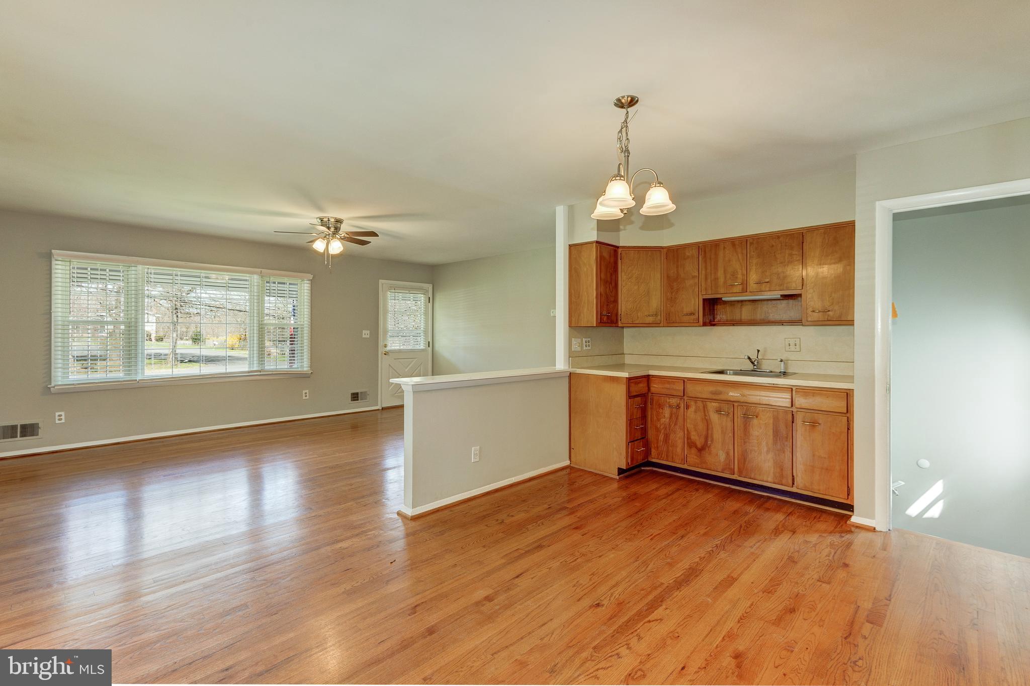 4 CINNAMON FERN ROAD
