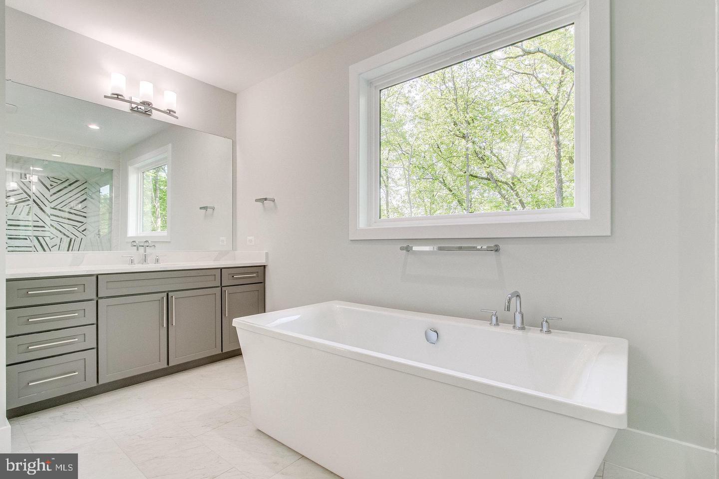 TOWN AND COUNTRY GARDENS - Residential