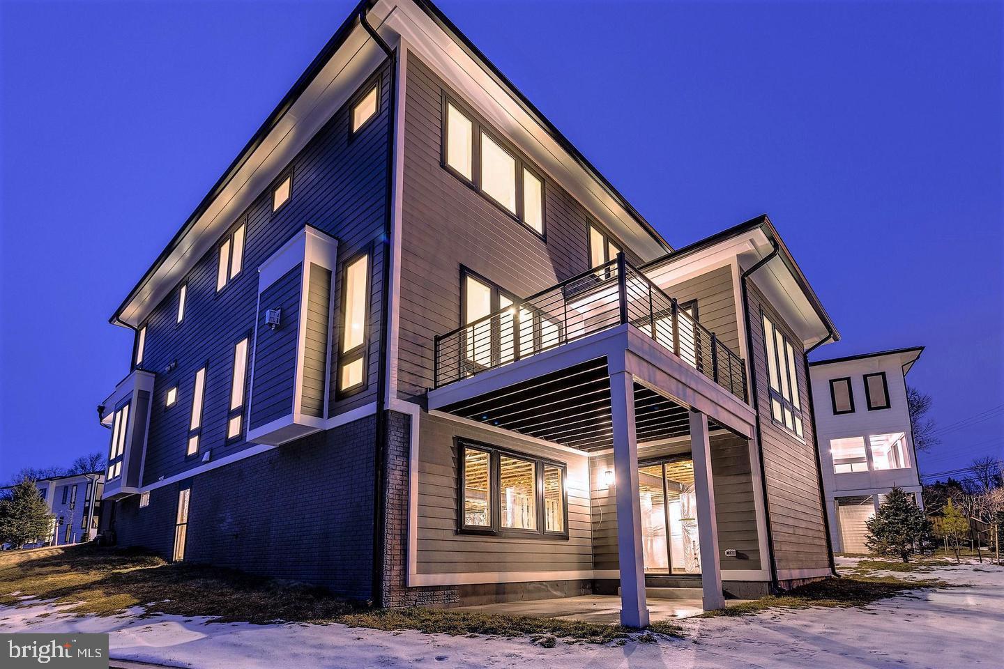 TOWN AND COUNTRY GARDENS - Residential