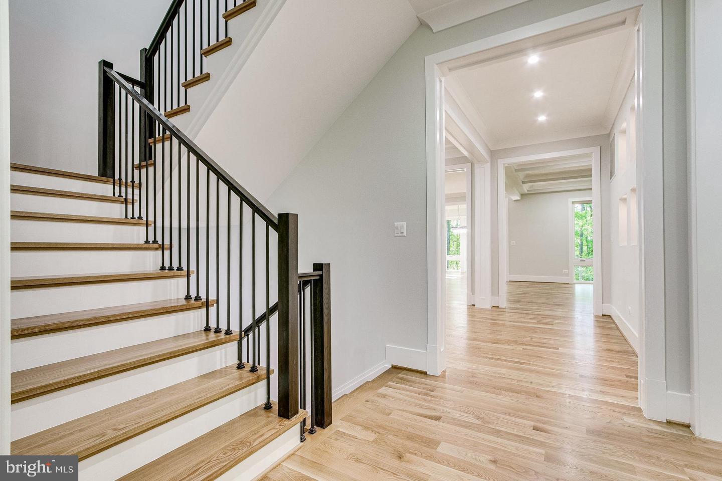 TOWN AND COUNTRY GARDENS - Residential