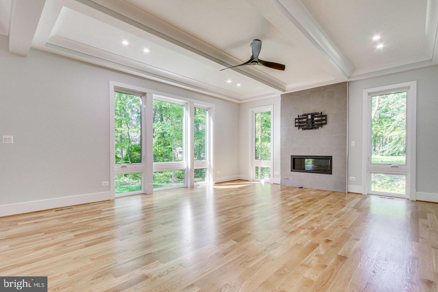 TOWN AND COUNTRY GARDENS - Residential