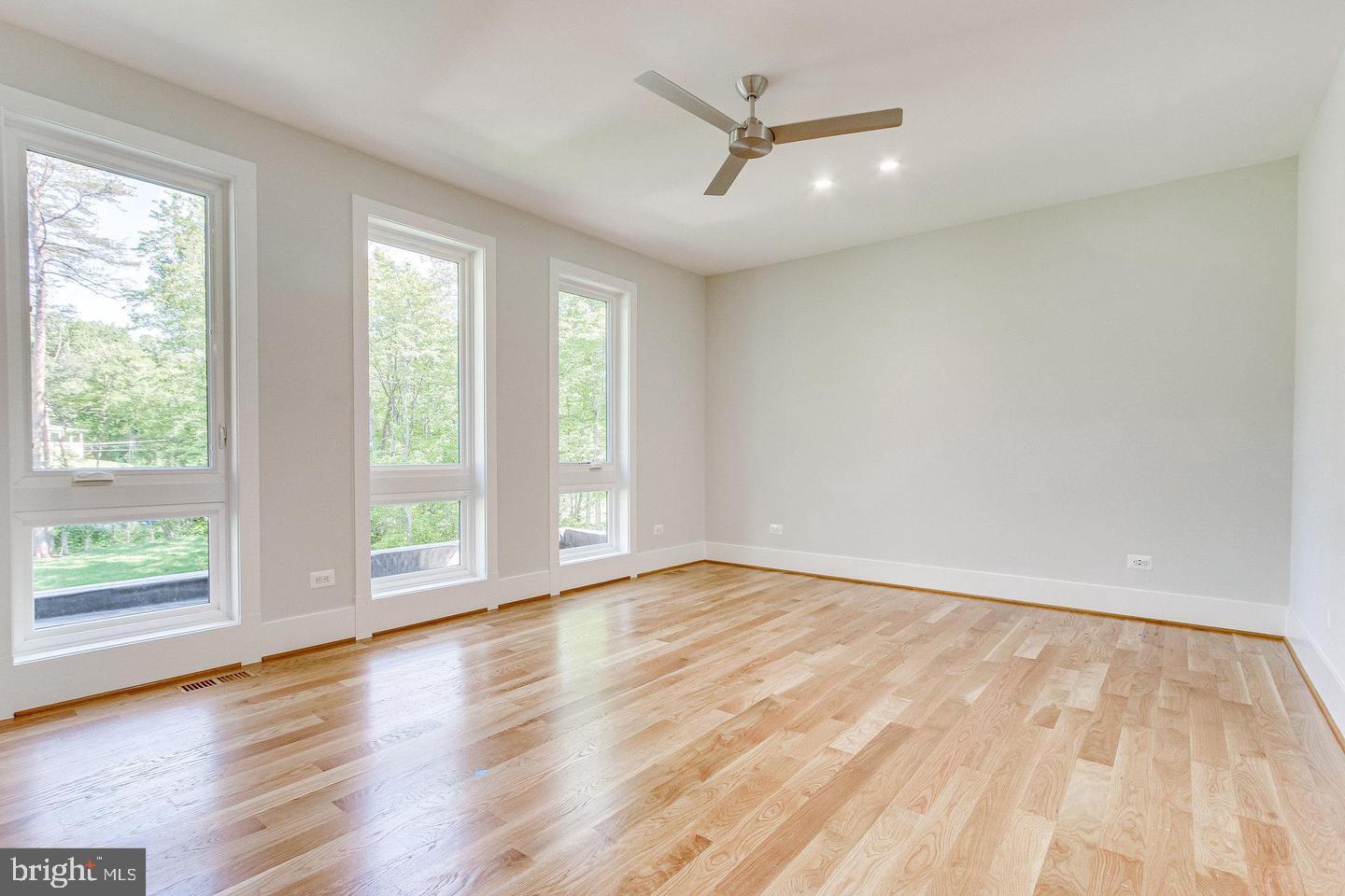 TOWN AND COUNTRY GARDENS - Residential