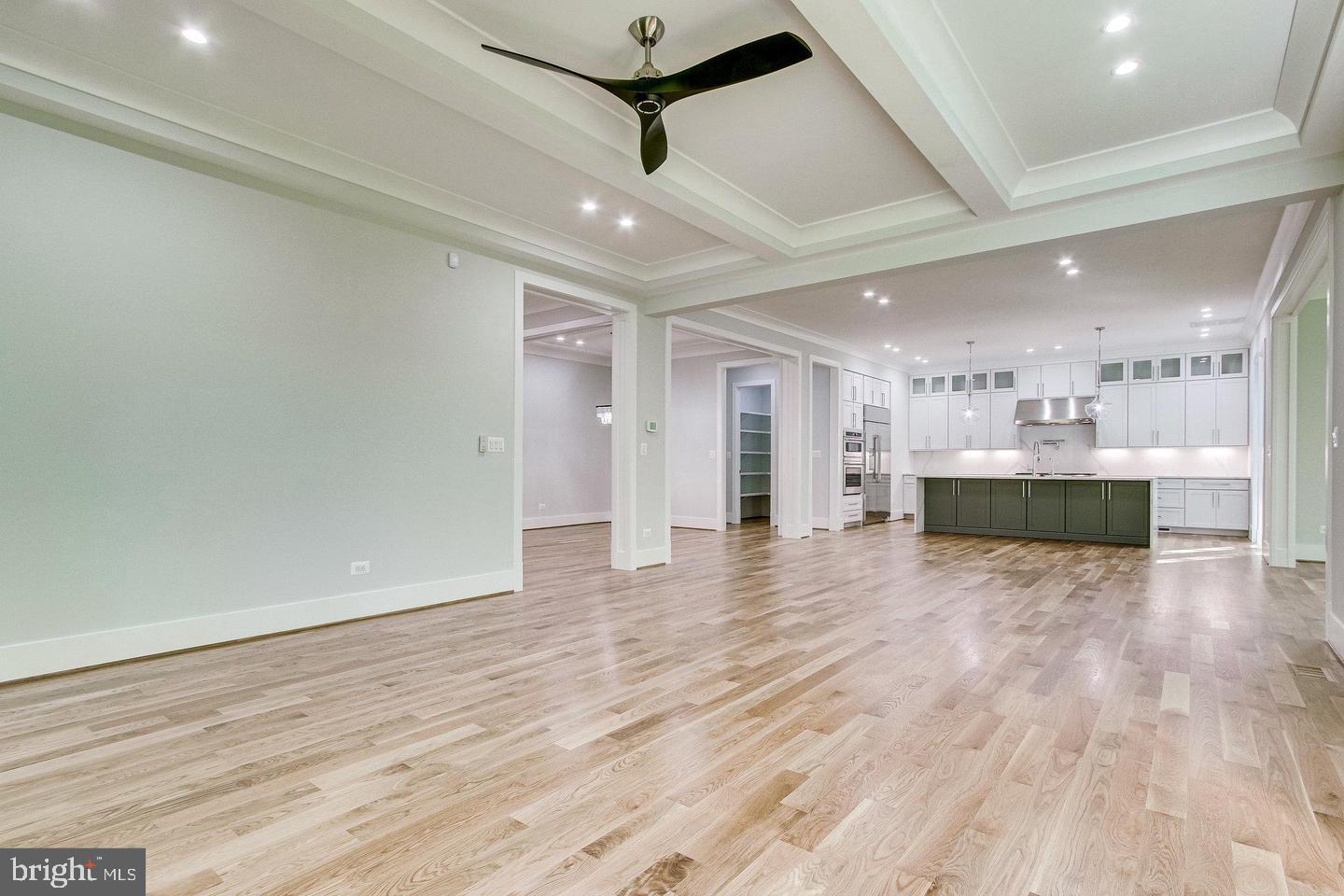 TOWN AND COUNTRY GARDENS - Residential