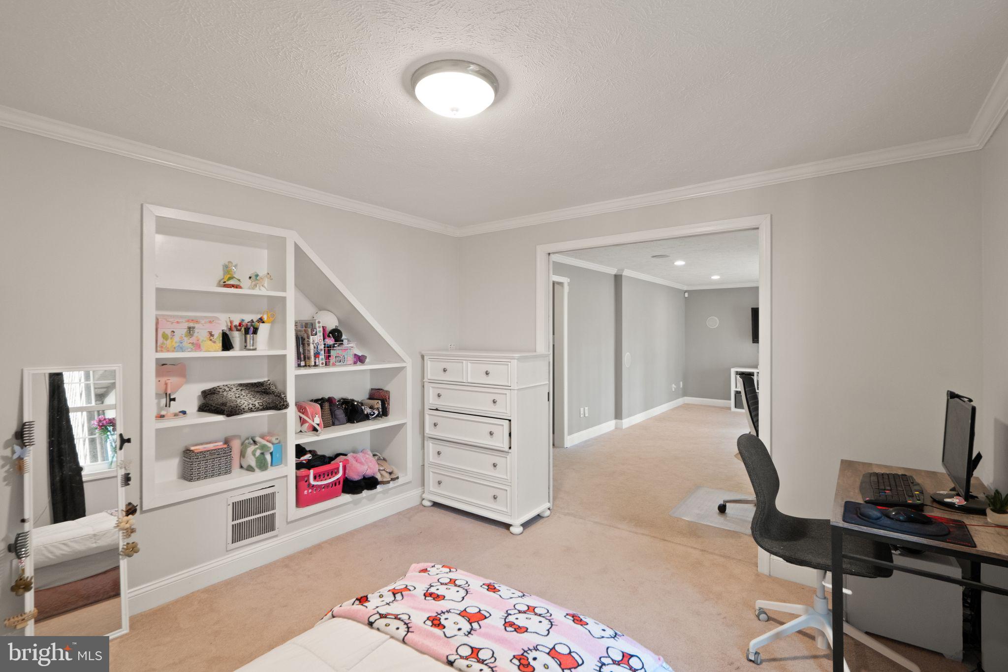 LAKE RIDGE - Residential