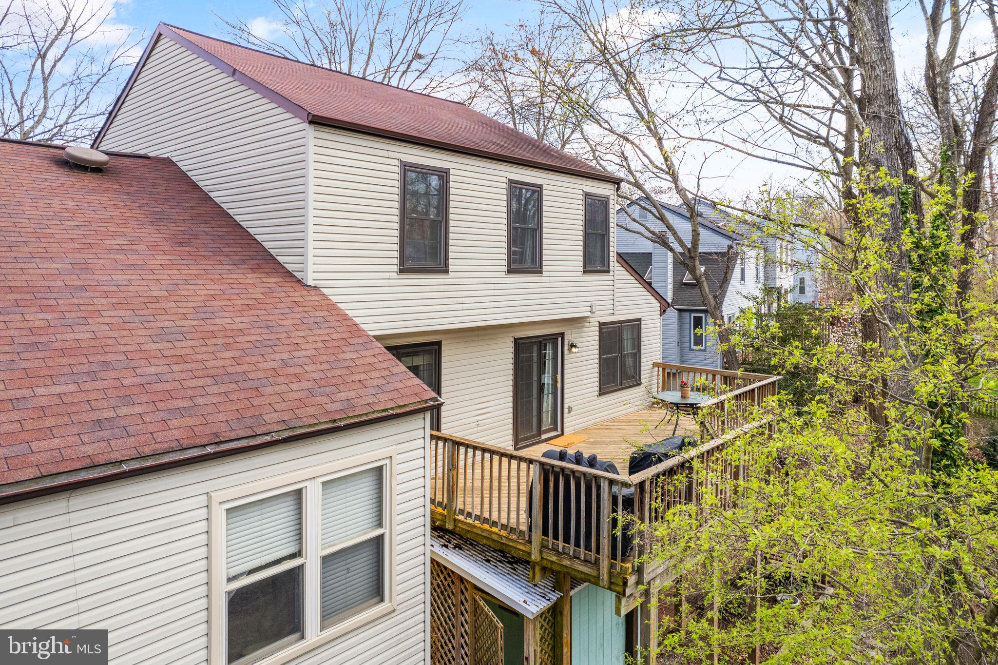 LAKE RIDGE - Residential