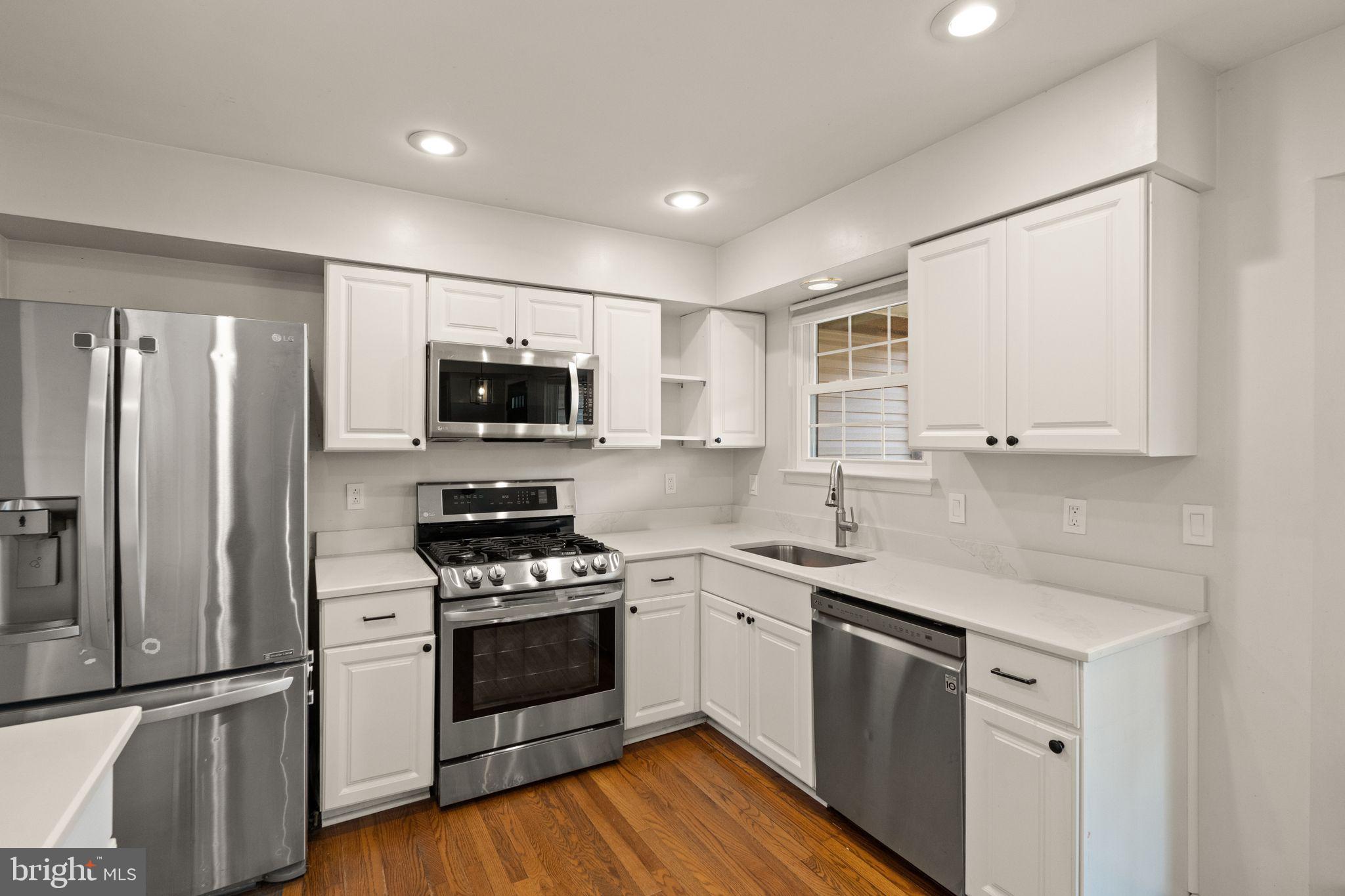 LAKE RIDGE - Residential