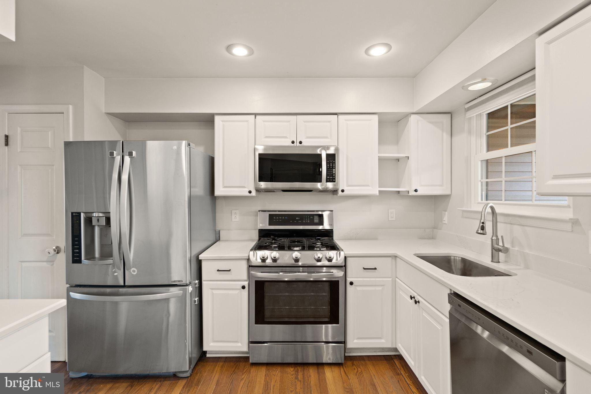 LAKE RIDGE - Residential