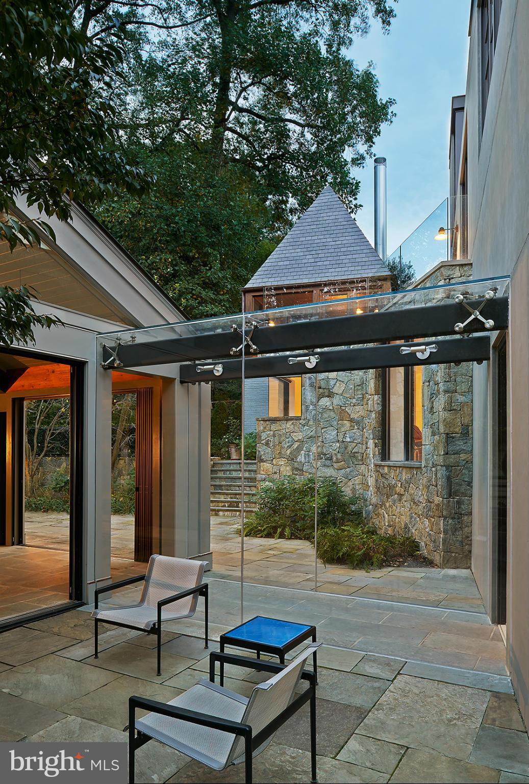 SPRING VALLEY - Residential