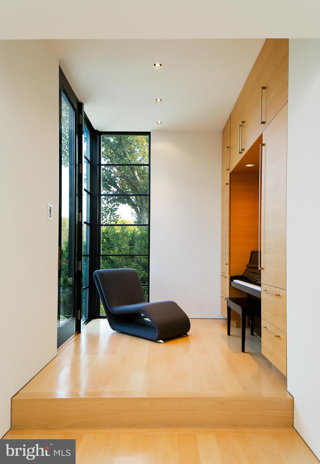 SPRING VALLEY - Residential