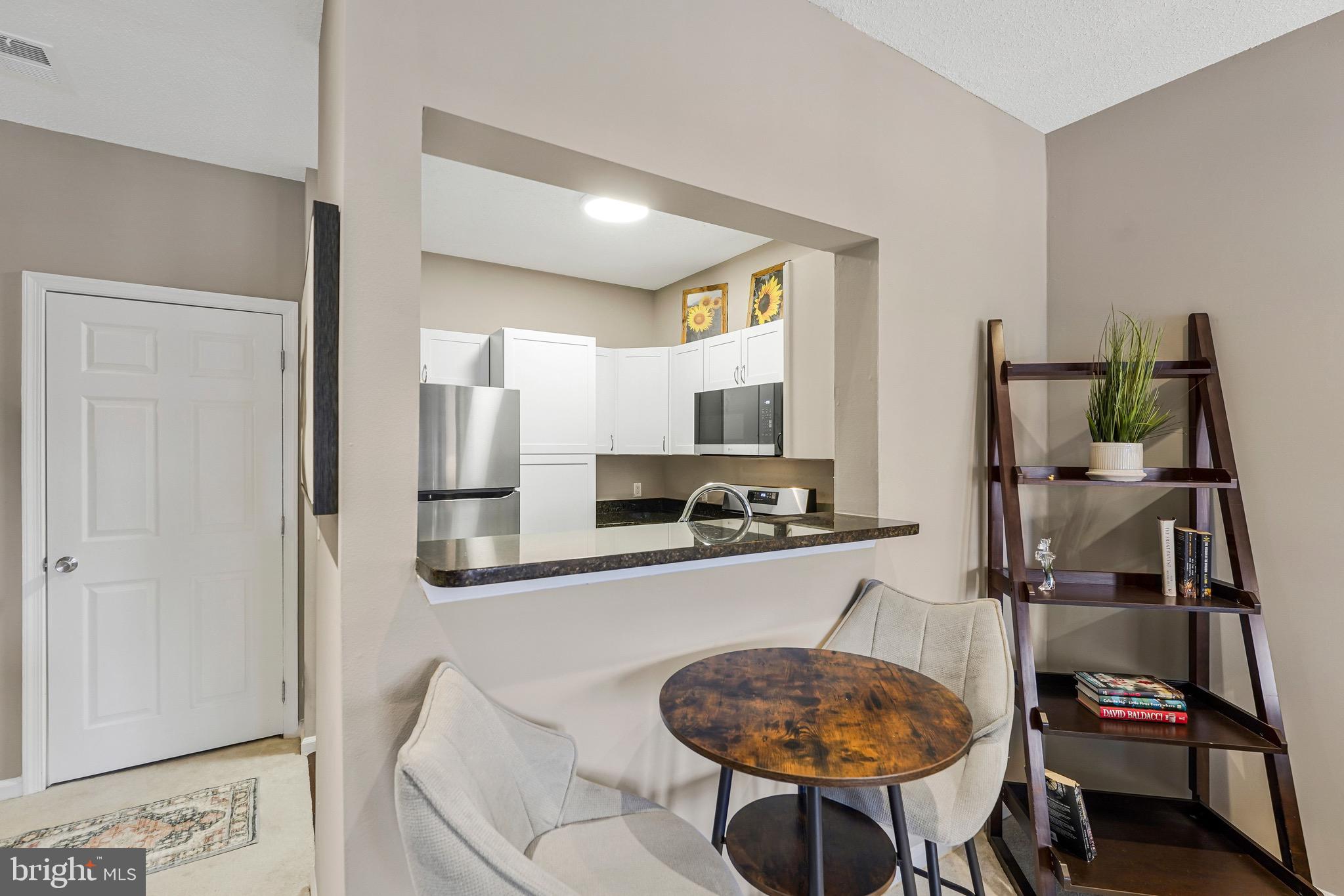 EDGEWATER - Residential