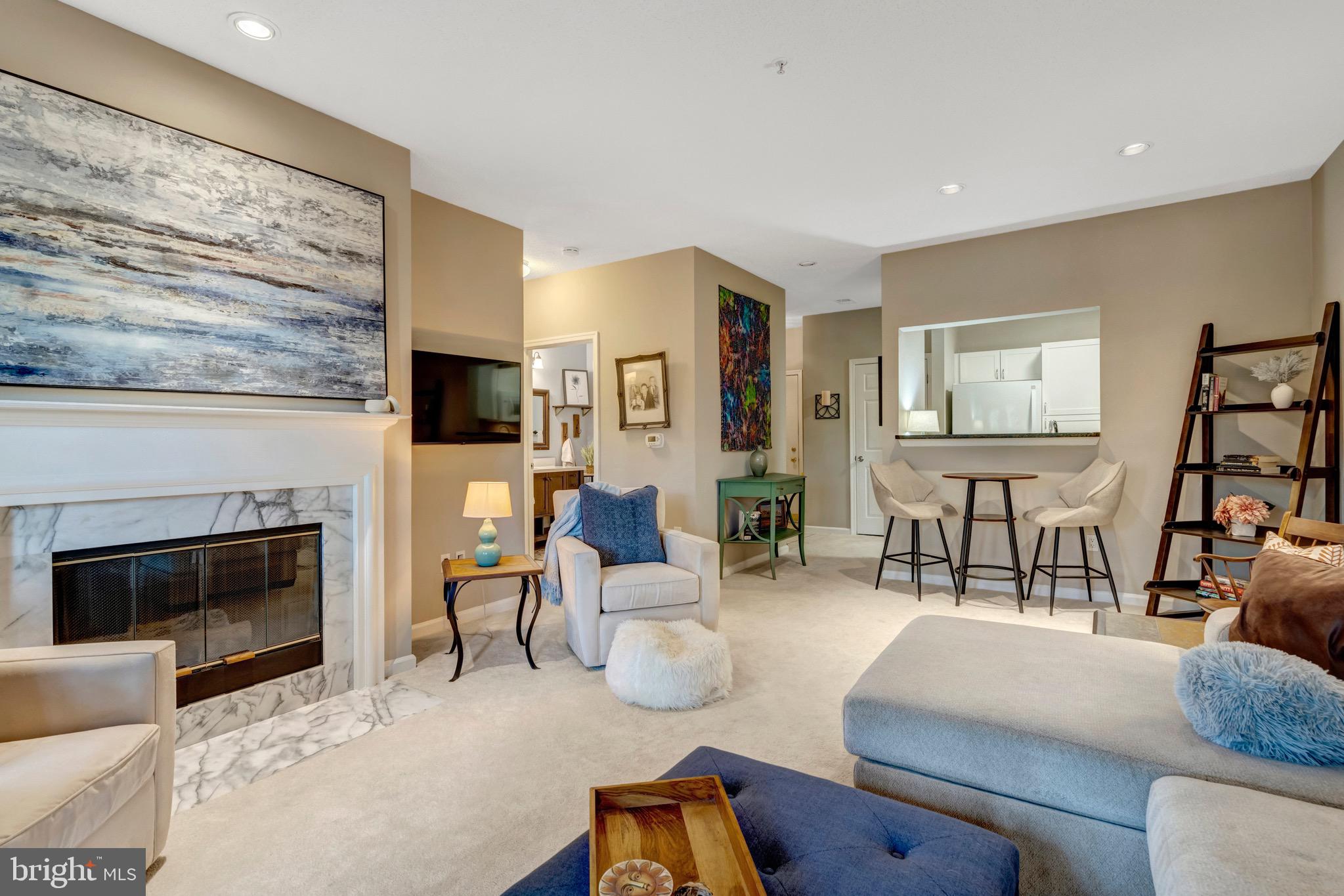 EDGEWATER - Residential