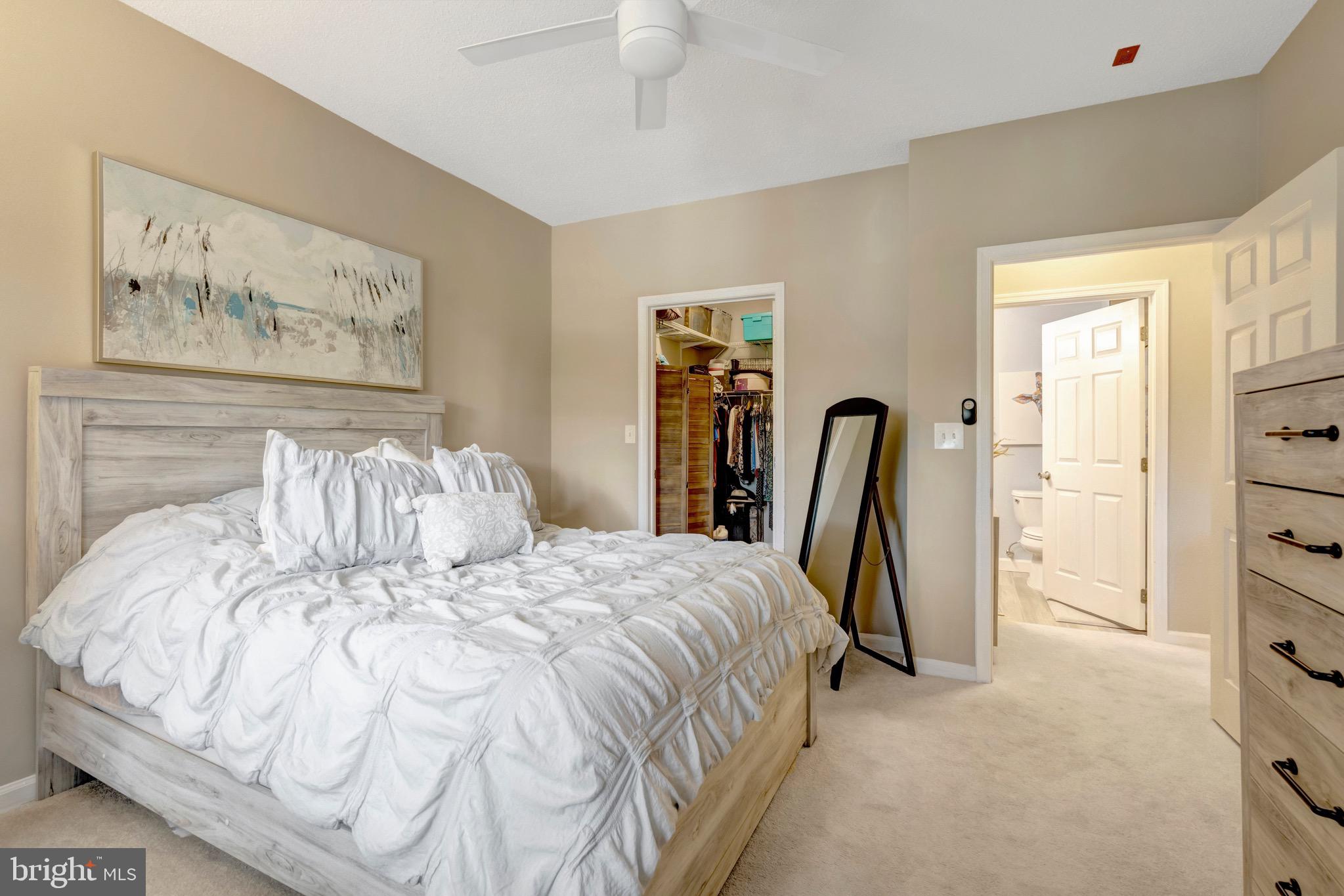 EDGEWATER - Residential