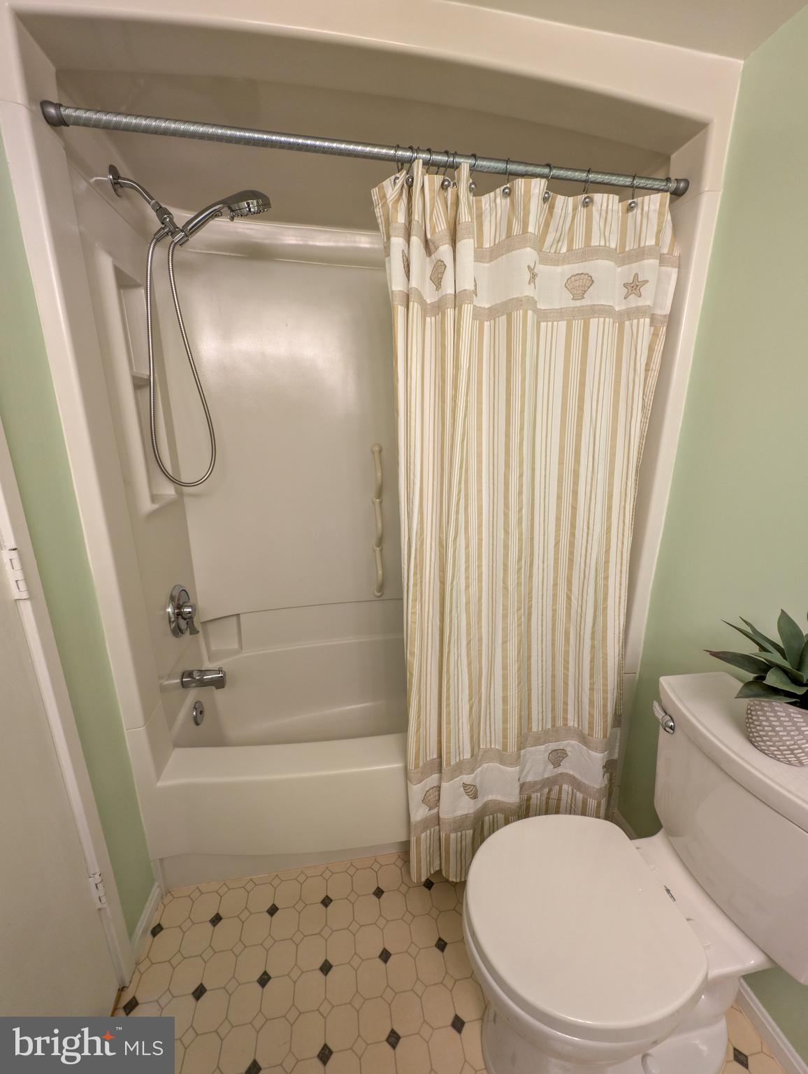 FAIRWAYS NORTH - Residential