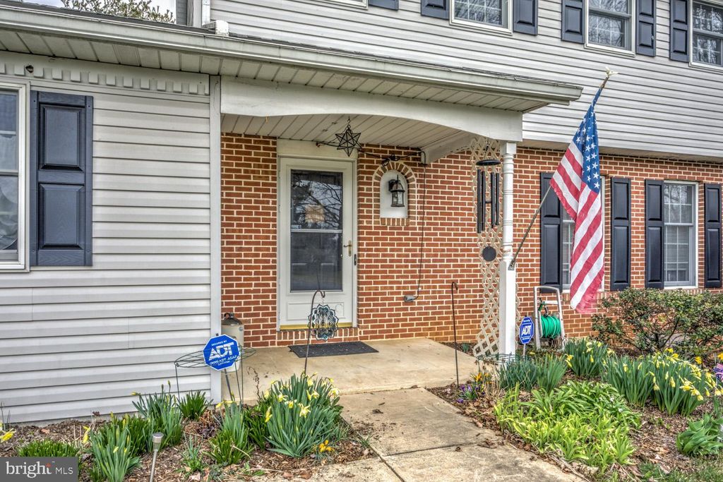 Photo of 101 WHEATLAND DR, LITITZ, PA 17543 (MLS # PALA2031818)