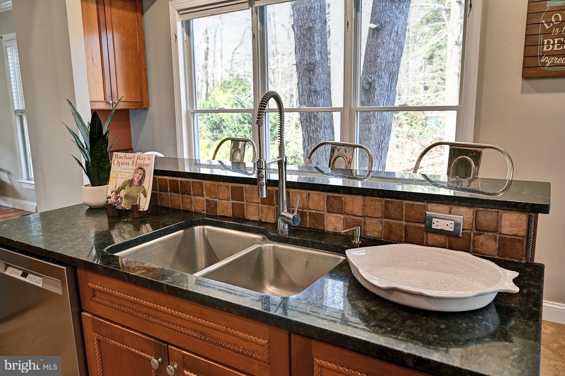 HICKORY WOODS - Residential