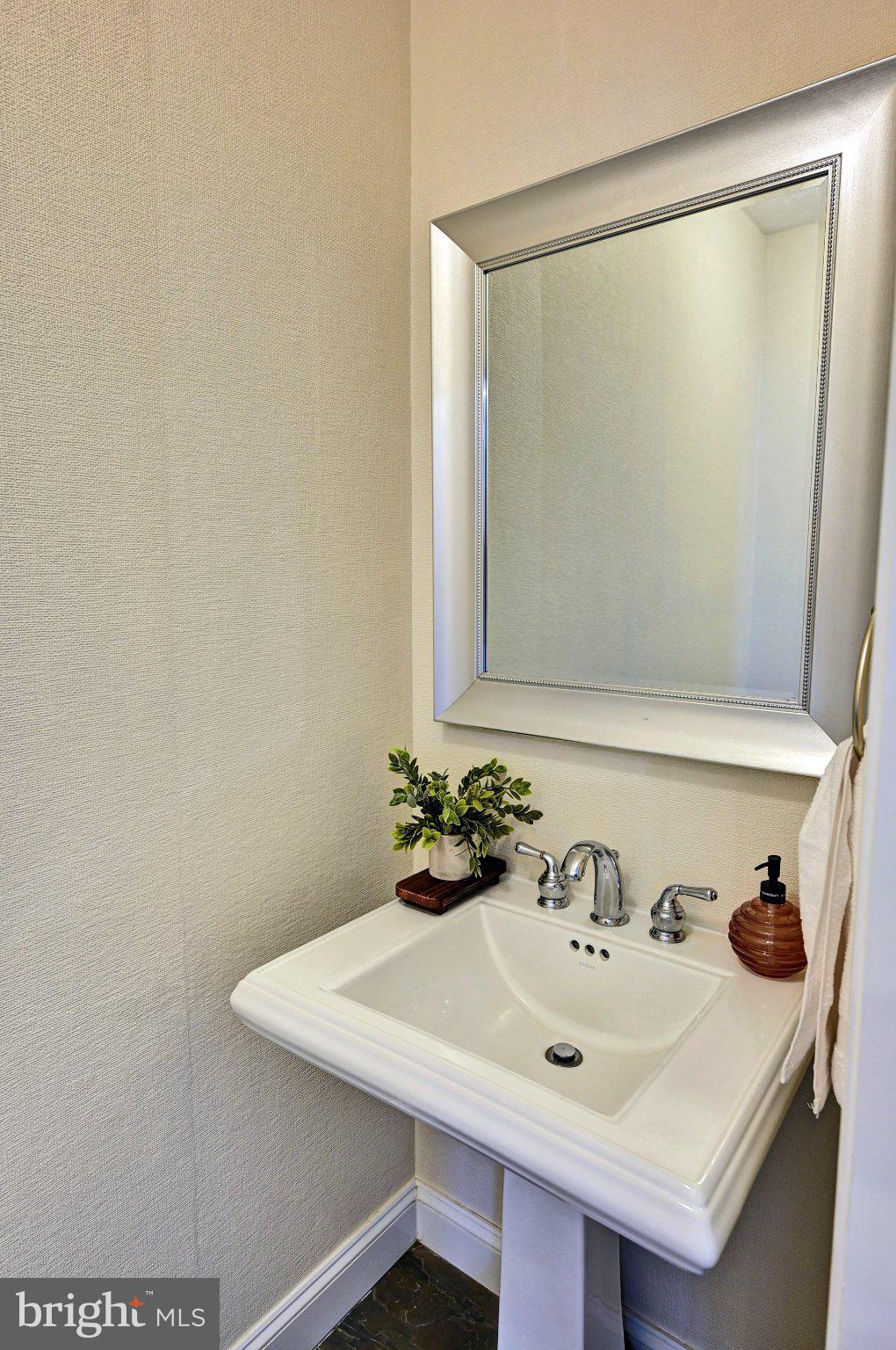 HICKORY WOODS - Residential