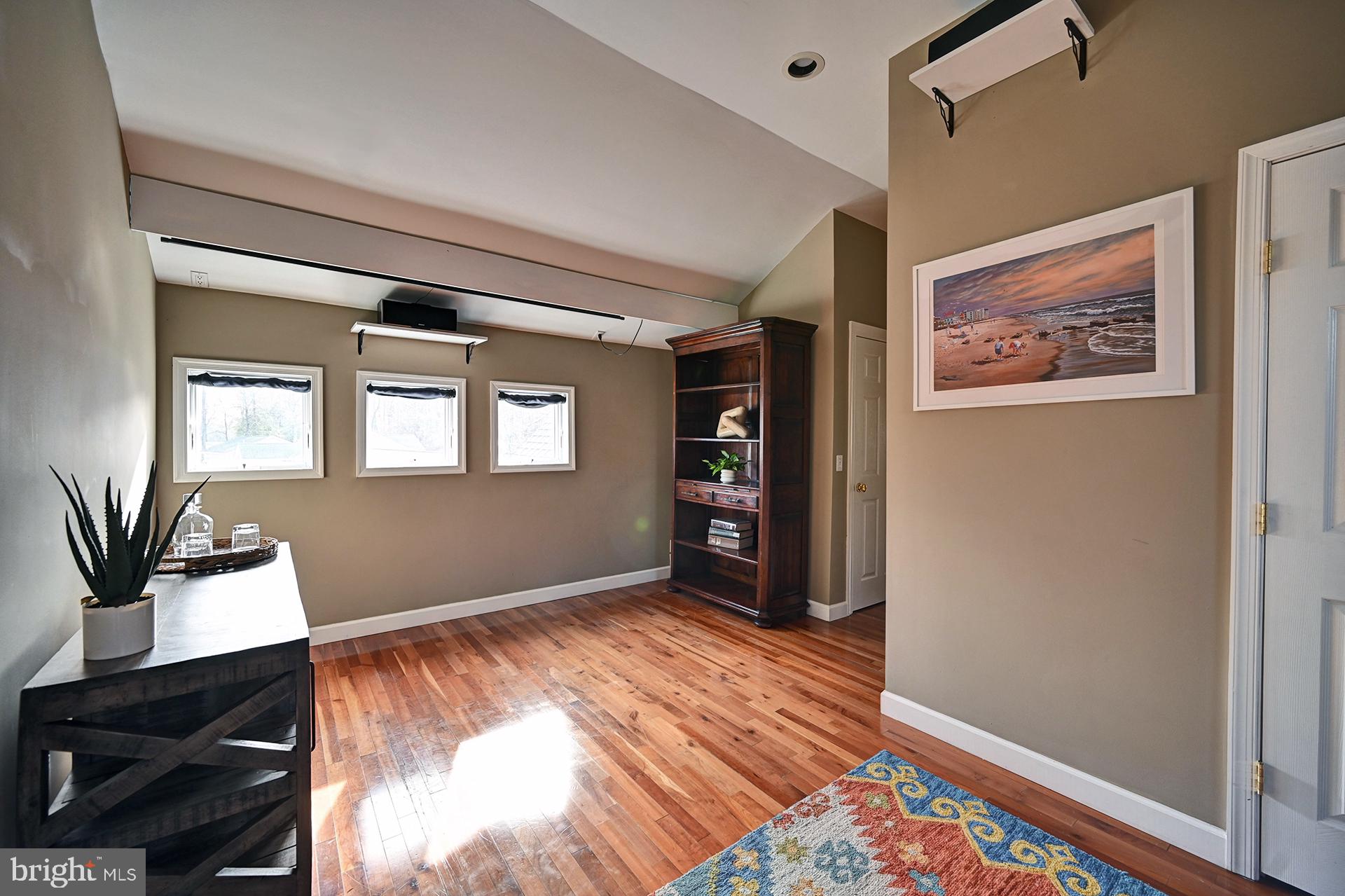 HICKORY WOODS - Residential