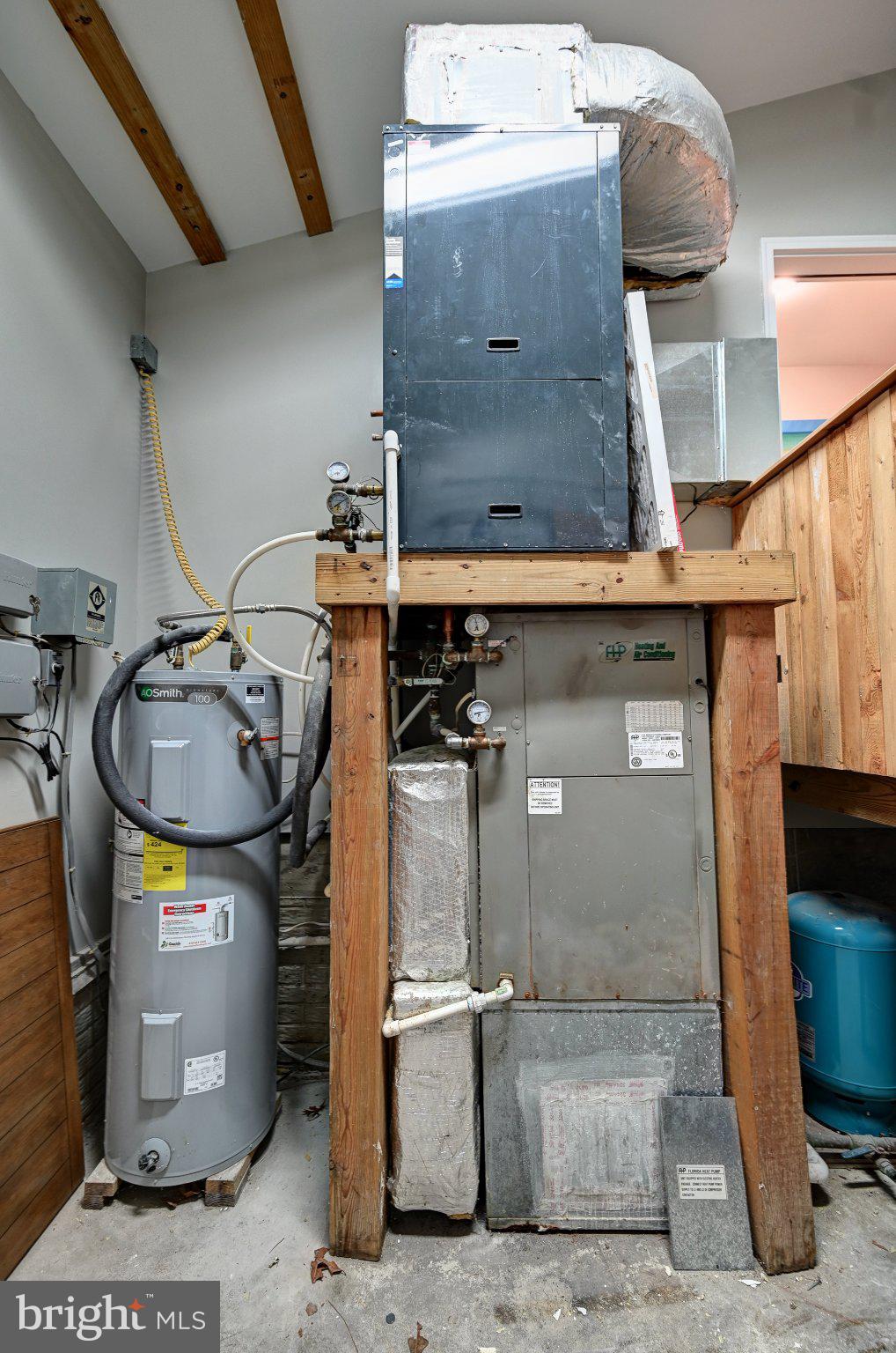 HICKORY WOODS - Residential