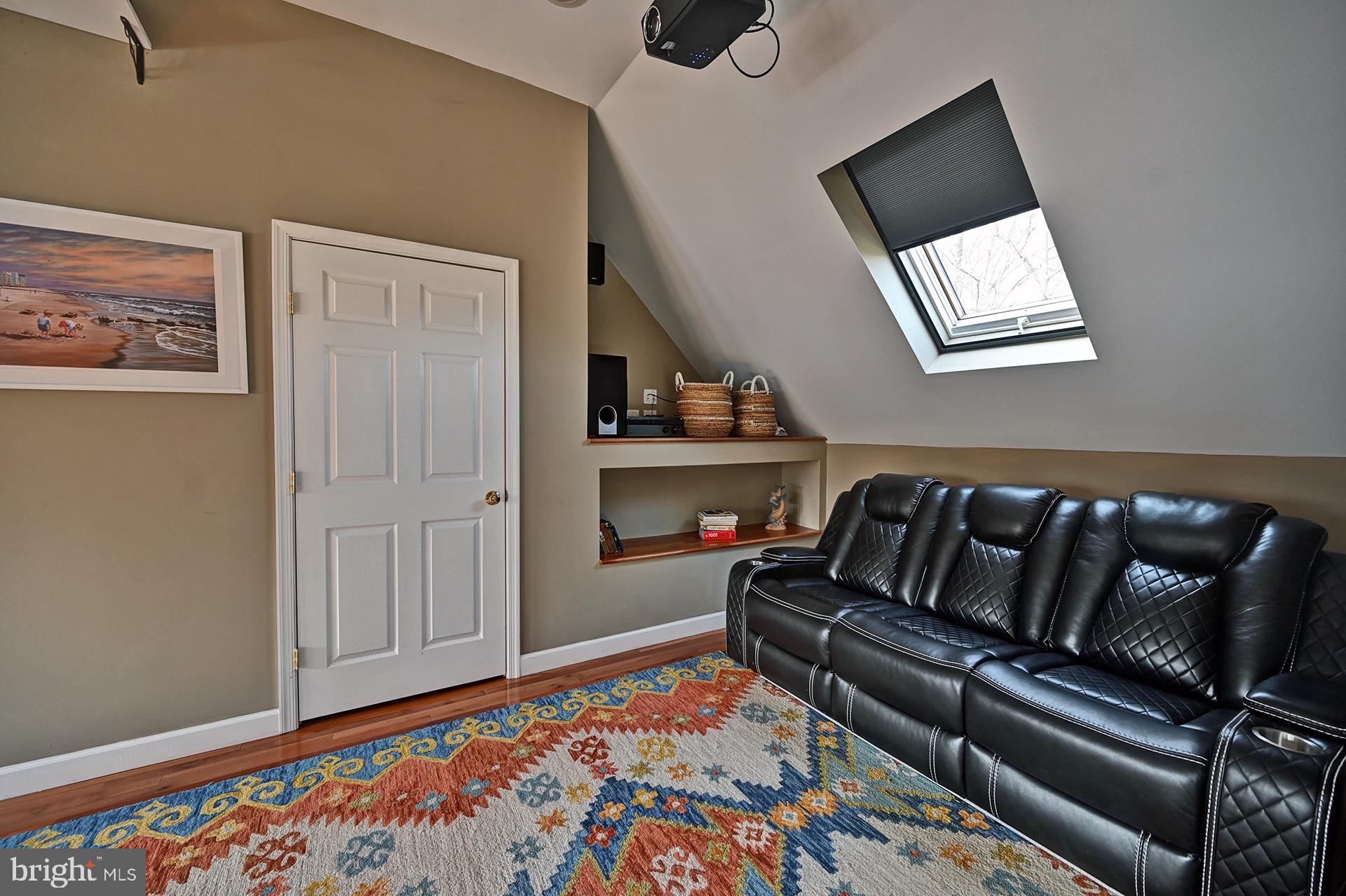 HICKORY WOODS - Residential