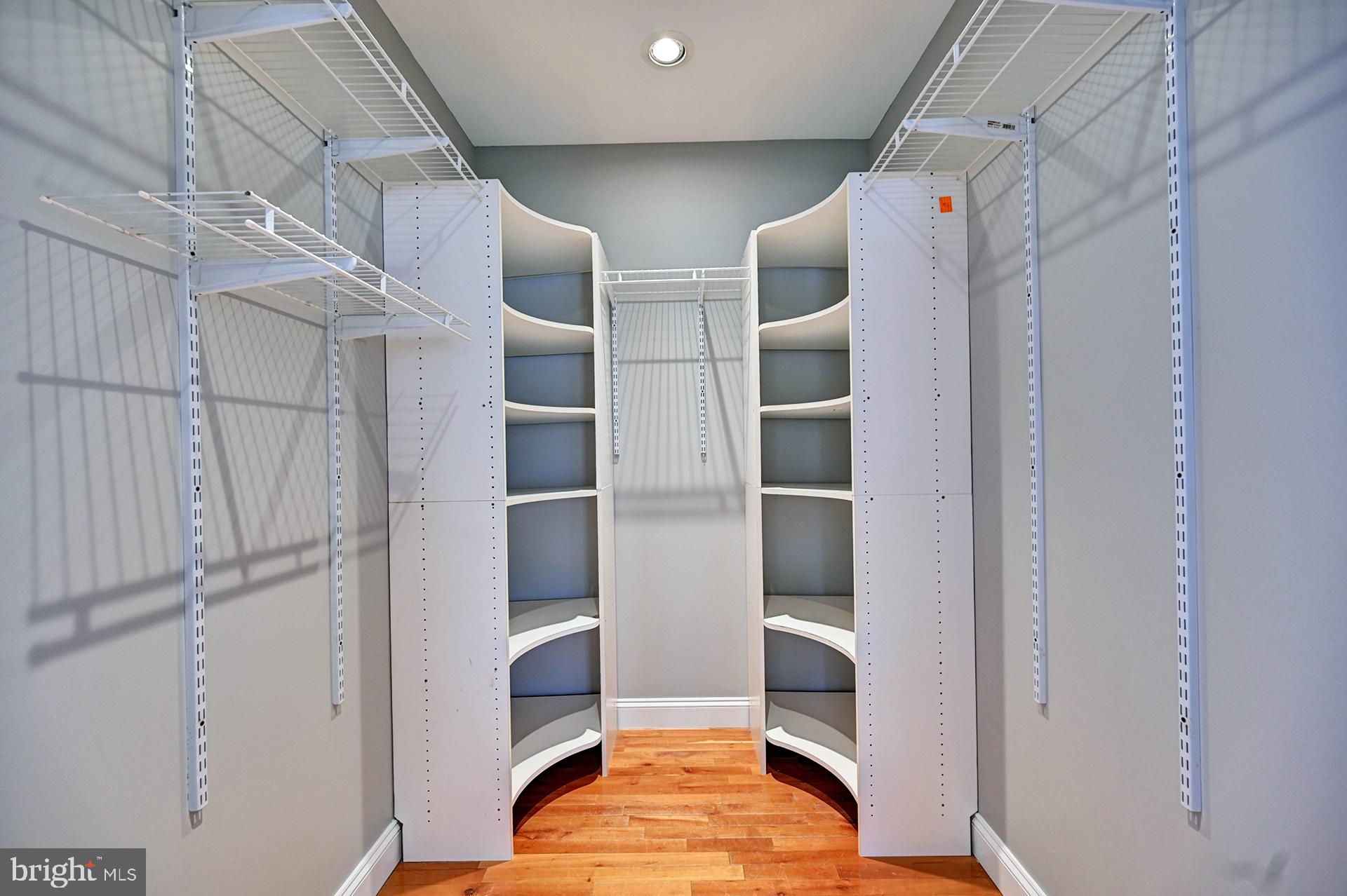 HICKORY WOODS - Residential