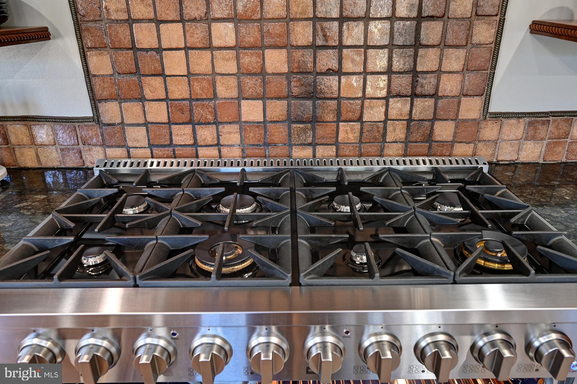 HICKORY WOODS - Residential