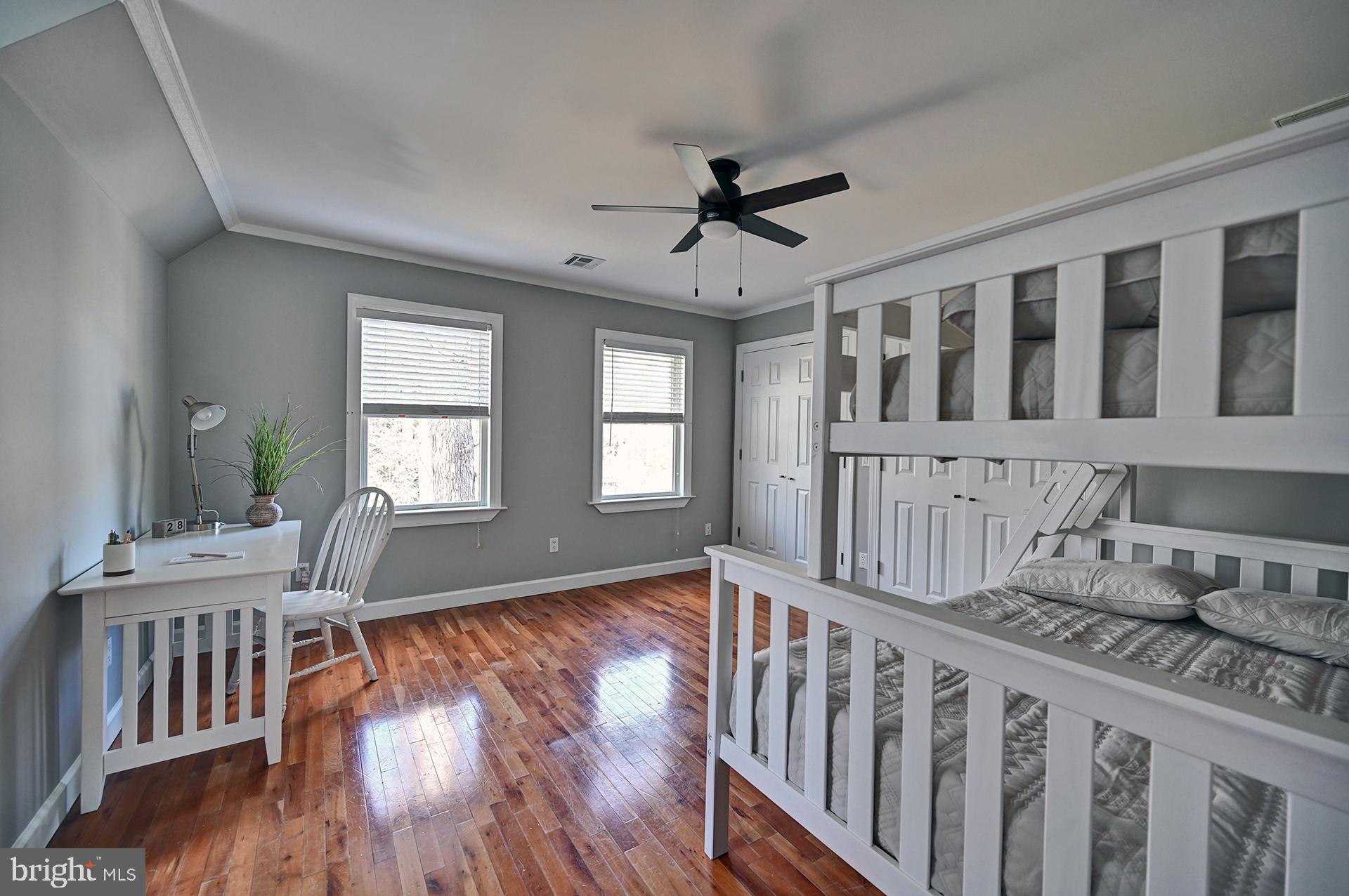 HICKORY WOODS - Residential